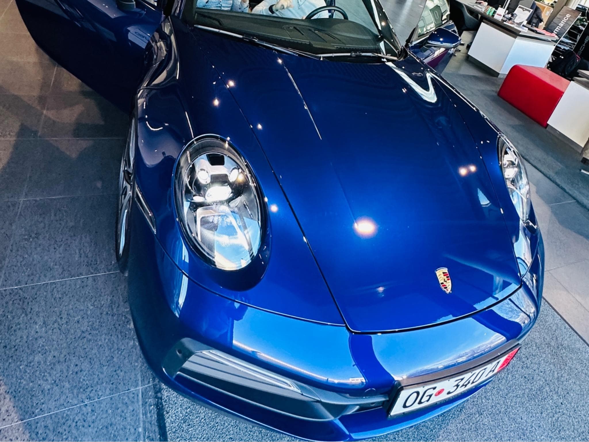 Porsche 911 992 Carrera (2022) - Photo 1
