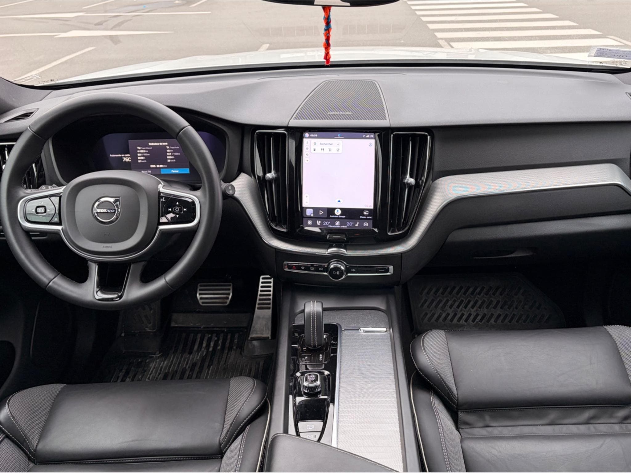 Volvo XC60 R-Design (2022) - Photo 4