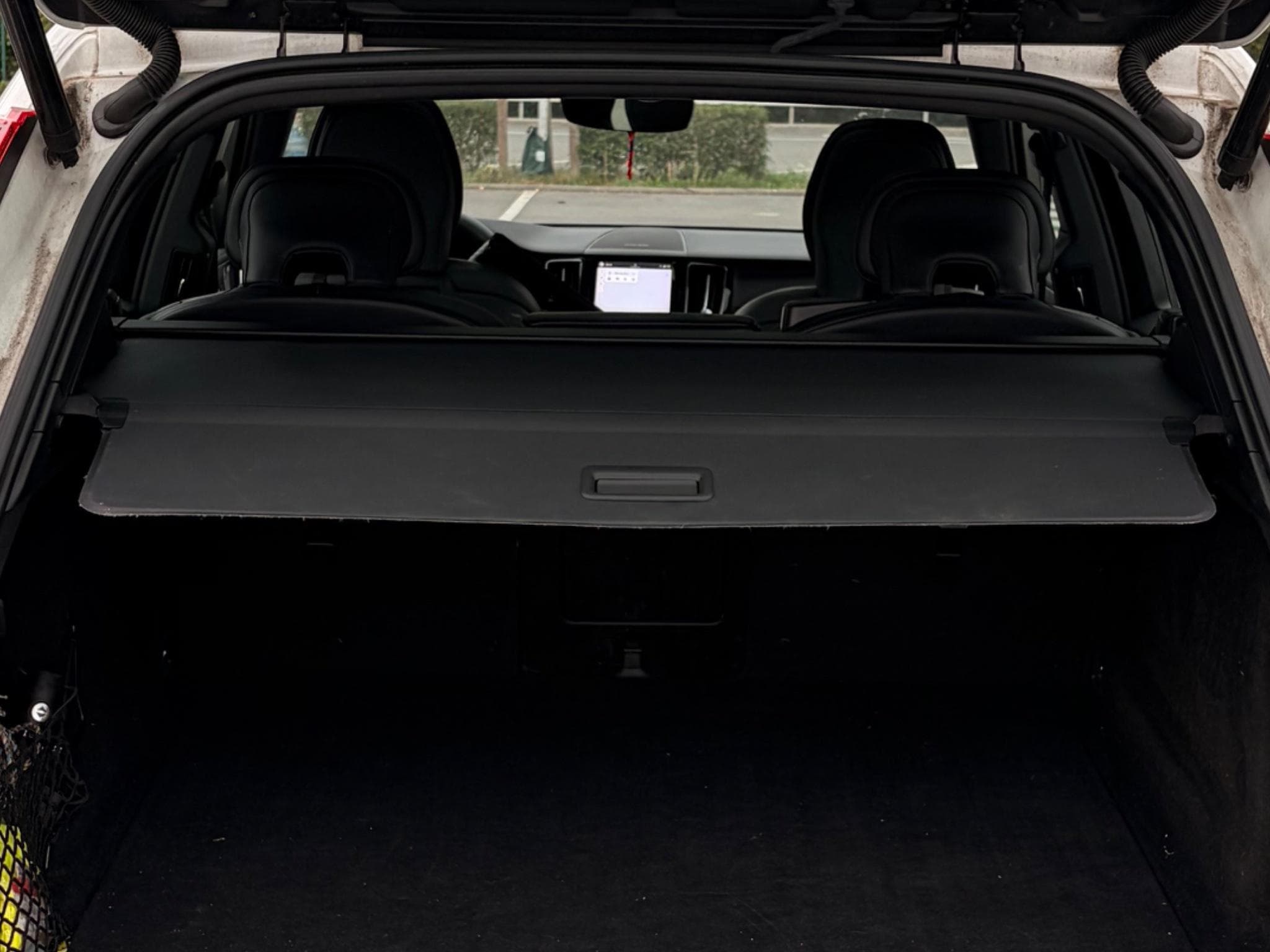 Volvo XC60 R-Design (2022) - Photo 11