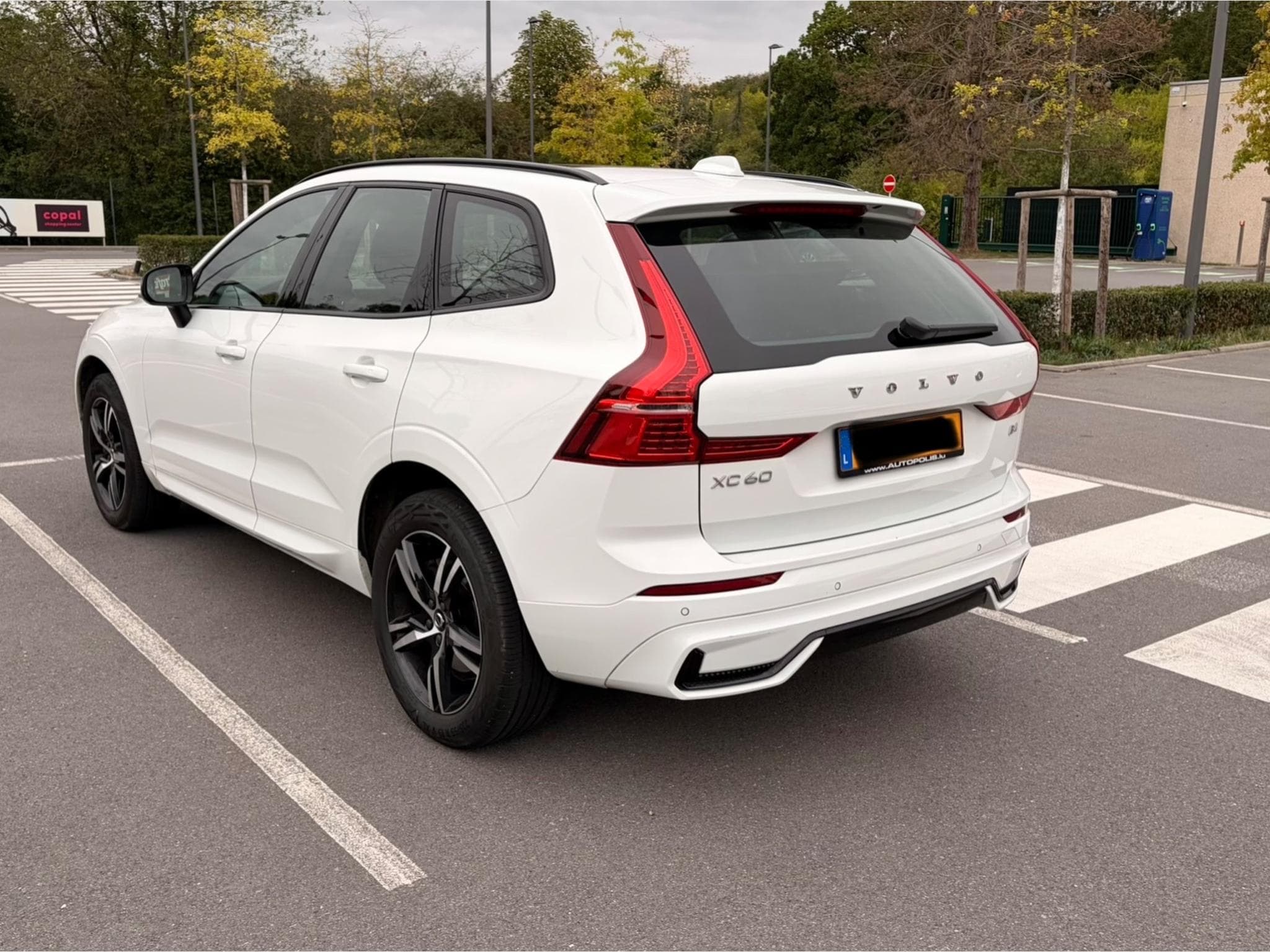 Volvo XC60 R-Design (2022) - Photo 12