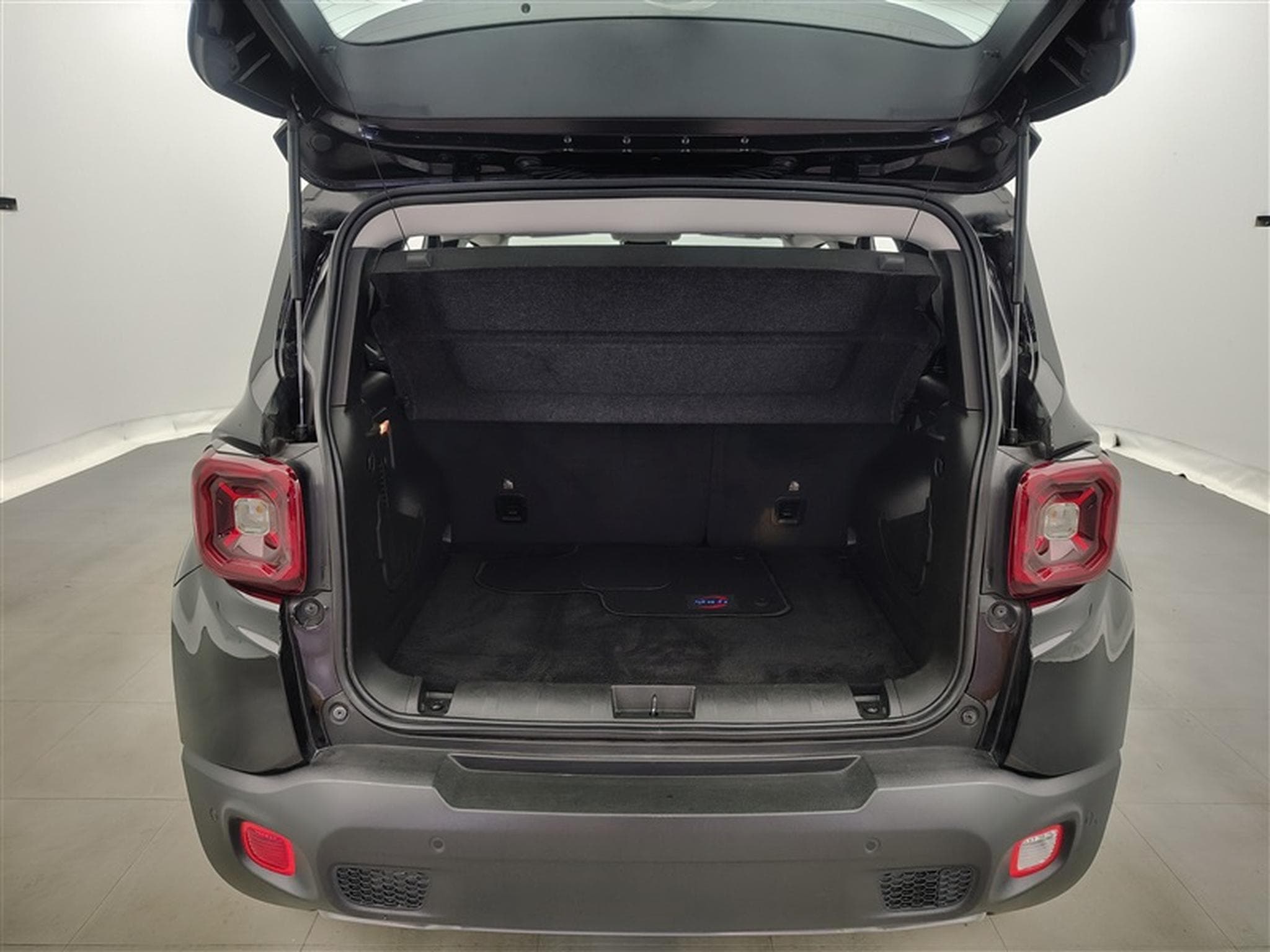 Jeep Renegade 1.5 T4 E-Hybrid Latitude DCT *NAVI/FULL LED/CAMERA/JA17* (2023) - Photo 14