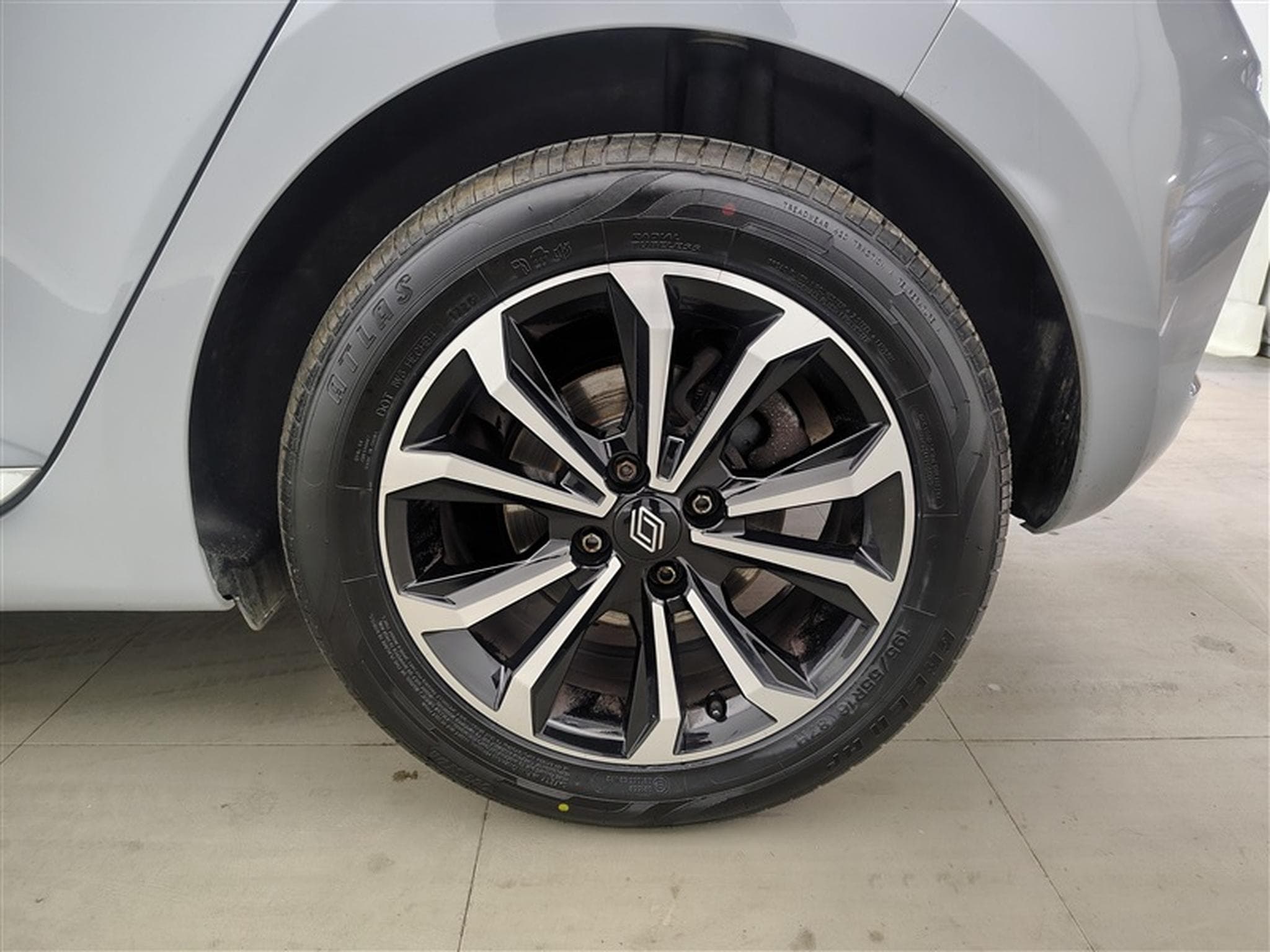 Renault Clio 1.0 TCe Techno (2024) - Photo 6