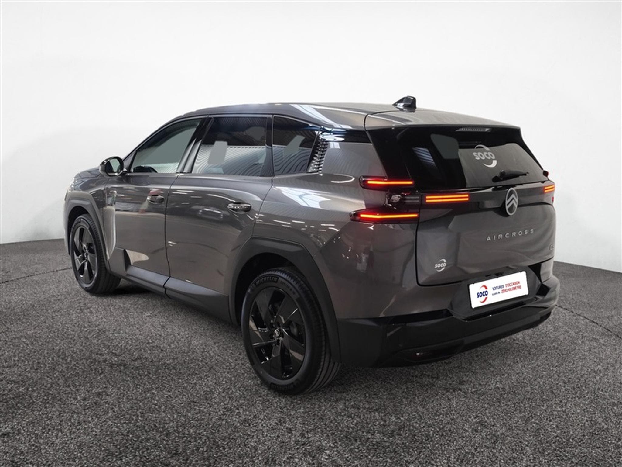 Citroen C5 Aircross 1.2 Hybrid 145cv E-DCS6 Plus NAVI / FULL LED / CAMERA / JA19 (2026) - Photo 2
