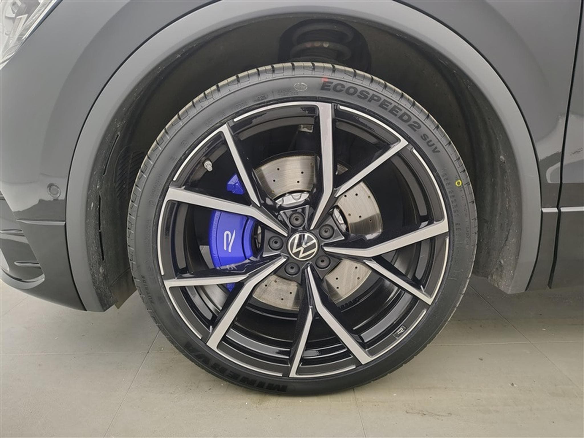 VW Tiguan R 2.0 TSI 4Motion OPF DSG (2023) - Photo 6