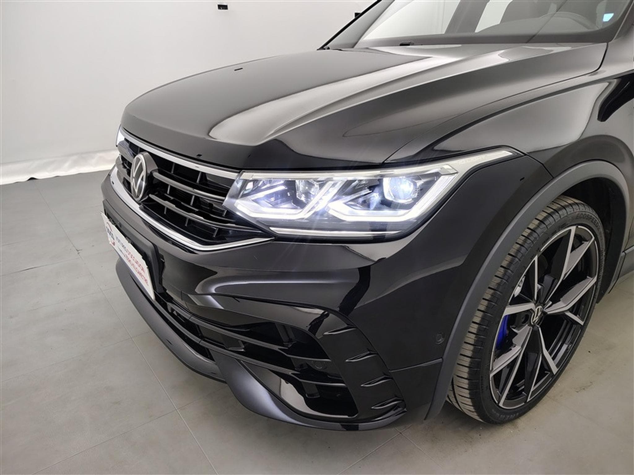 VW Tiguan R 2.0 TSI 4Motion OPF DSG (2023) - Photo 15