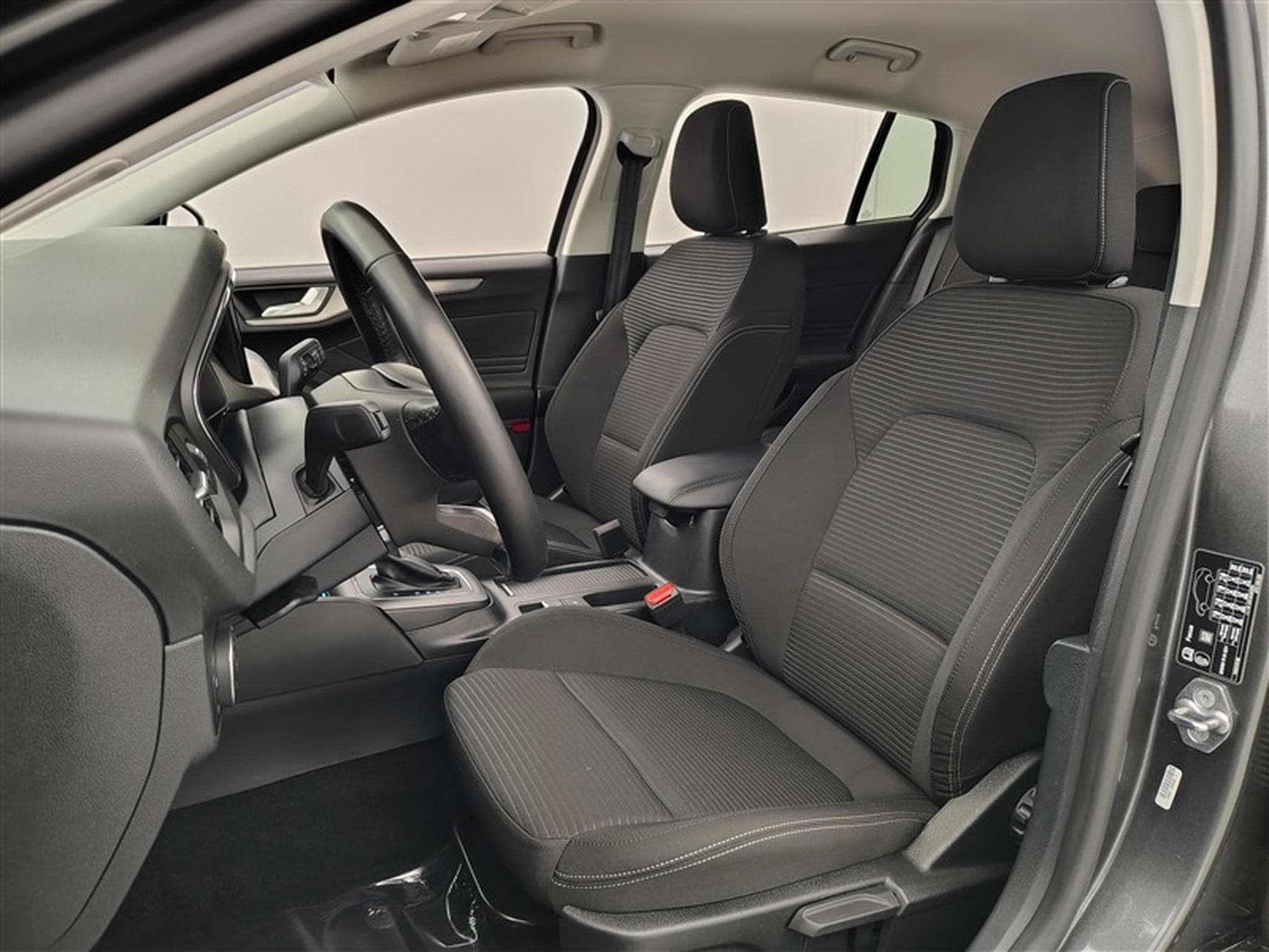 Ford Focus 1.0 EcoBoost 155Cv Titanium Navi / Led / PDC (2024) - Photo 7