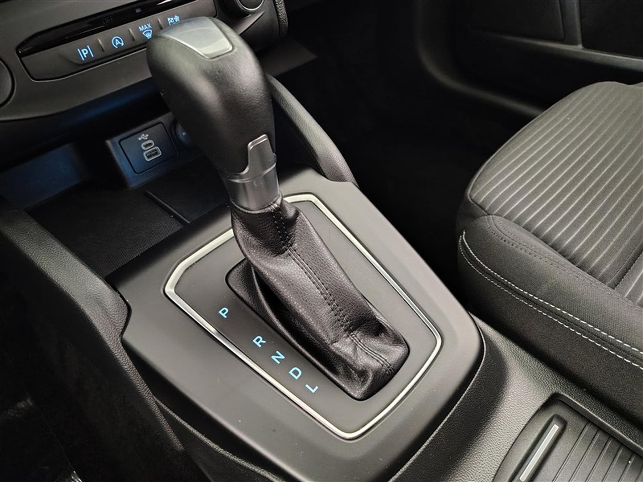 Ford Focus 1.0 EcoBoost 155Cv Titanium Navi / Led / PDC (2024) - Photo 12