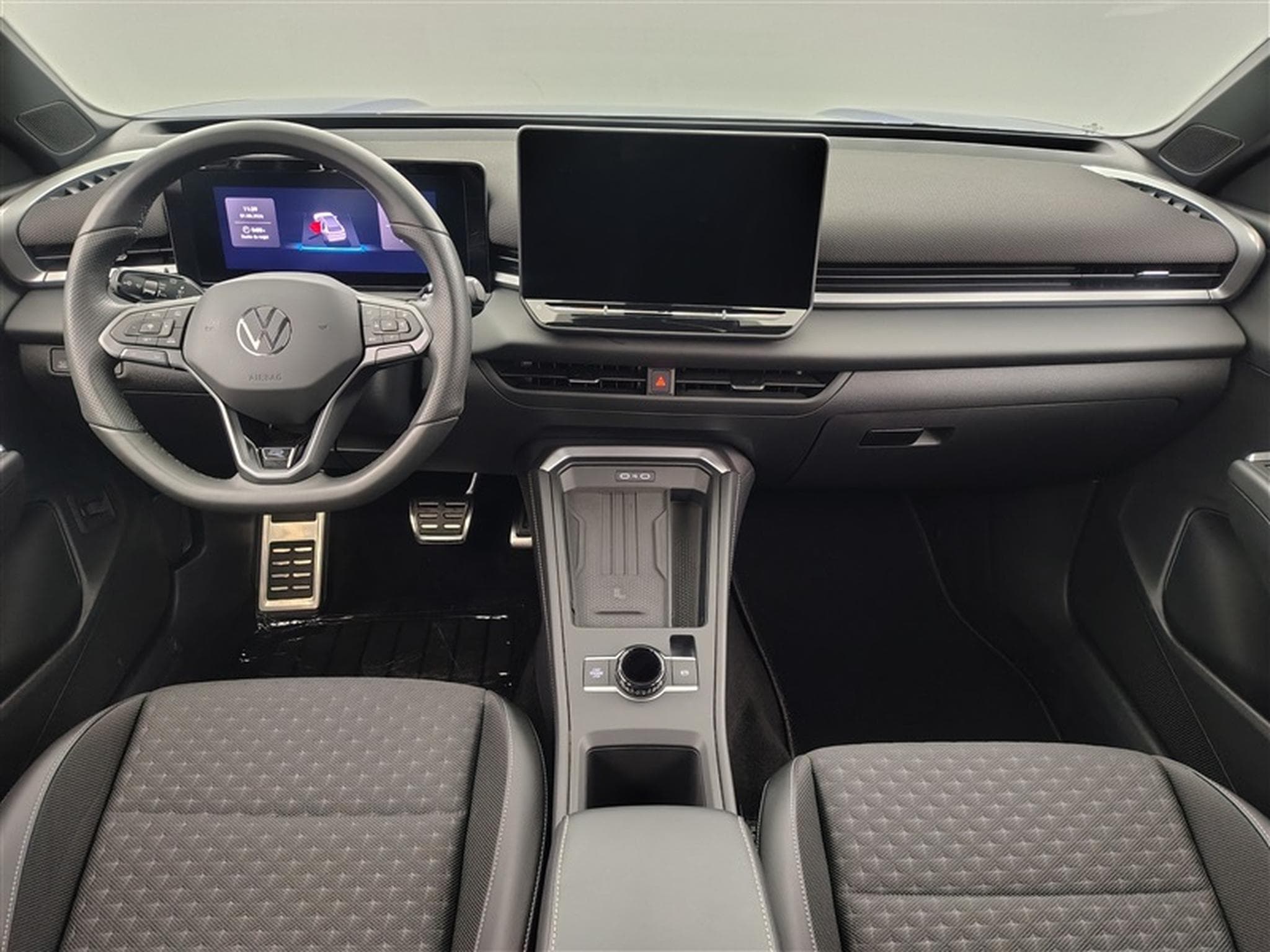 VW T-Roc 1.5 TSI 150cv DSG R-Line *CARPLAY/FULL LED/CAMERA/JA17* (2026) - Photo 8