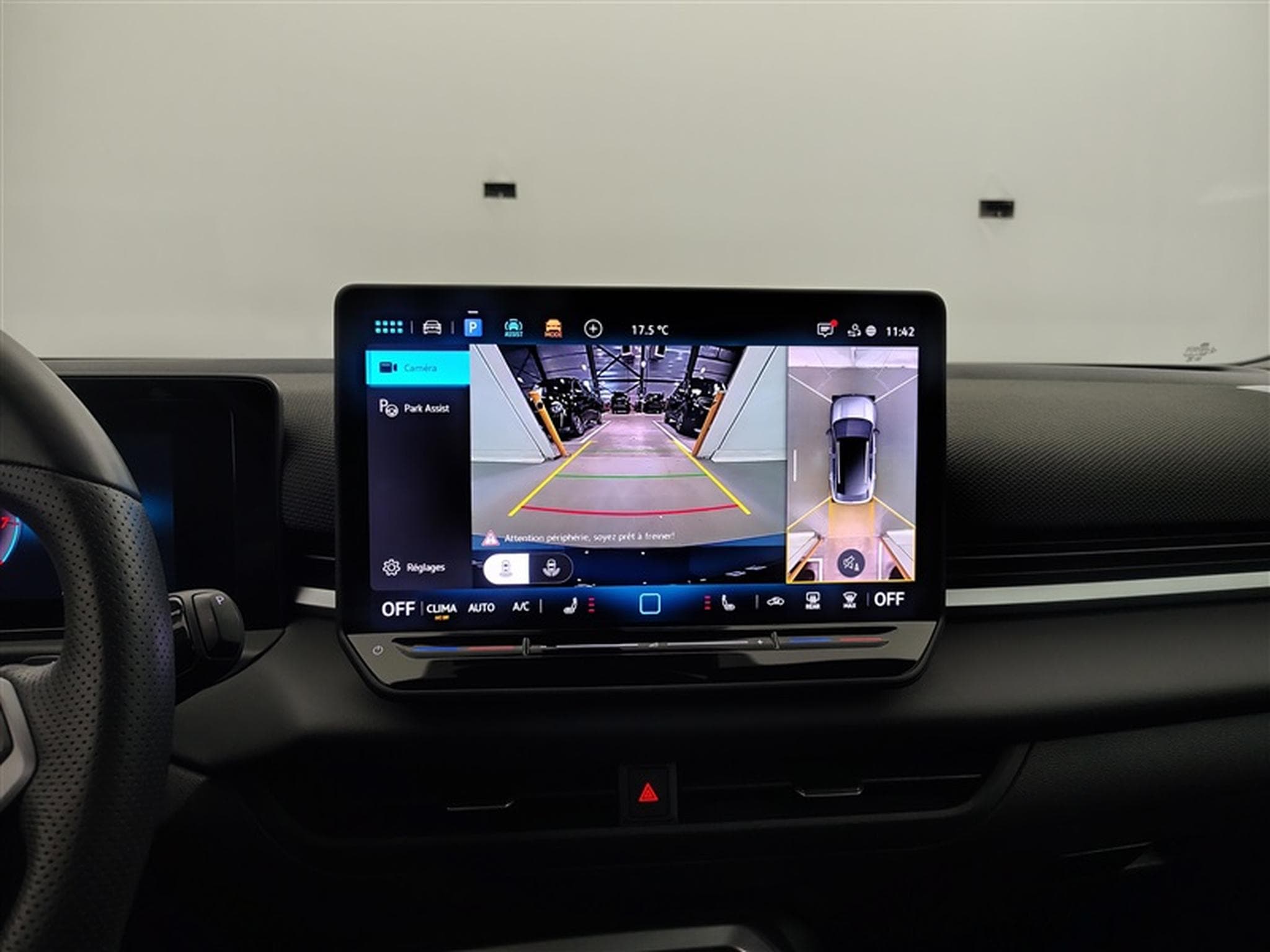 VW T-Roc 1.5 TSI 150cv DSG R-Line *CARPLAY/FULL LED/CAMERA/JA17* (2026) - Photo 18