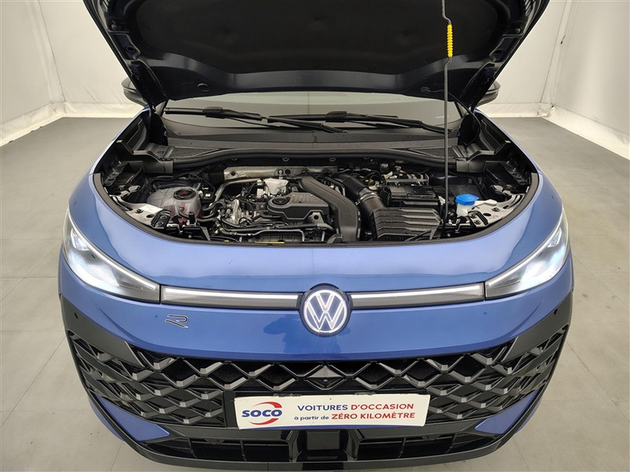 VW T-Roc 1.5 TSI 150cv DSG R-Line *CARPLAY/FULL LED/CAMERA/JA17* (2026) - Photo 20