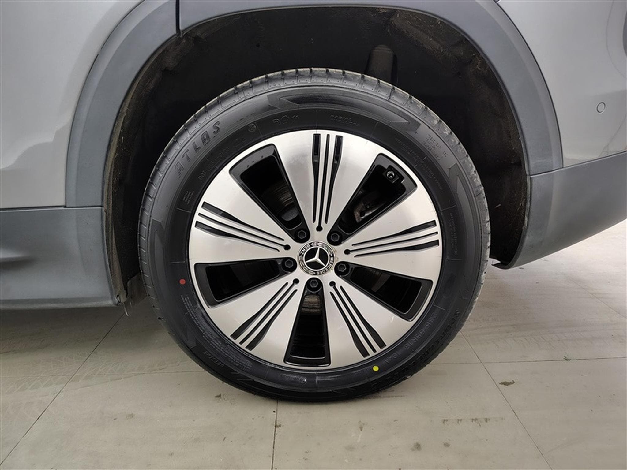 Mercedes EQB Business Line NAVI / FULL LED / S-CUIR (2023) - Photo 6