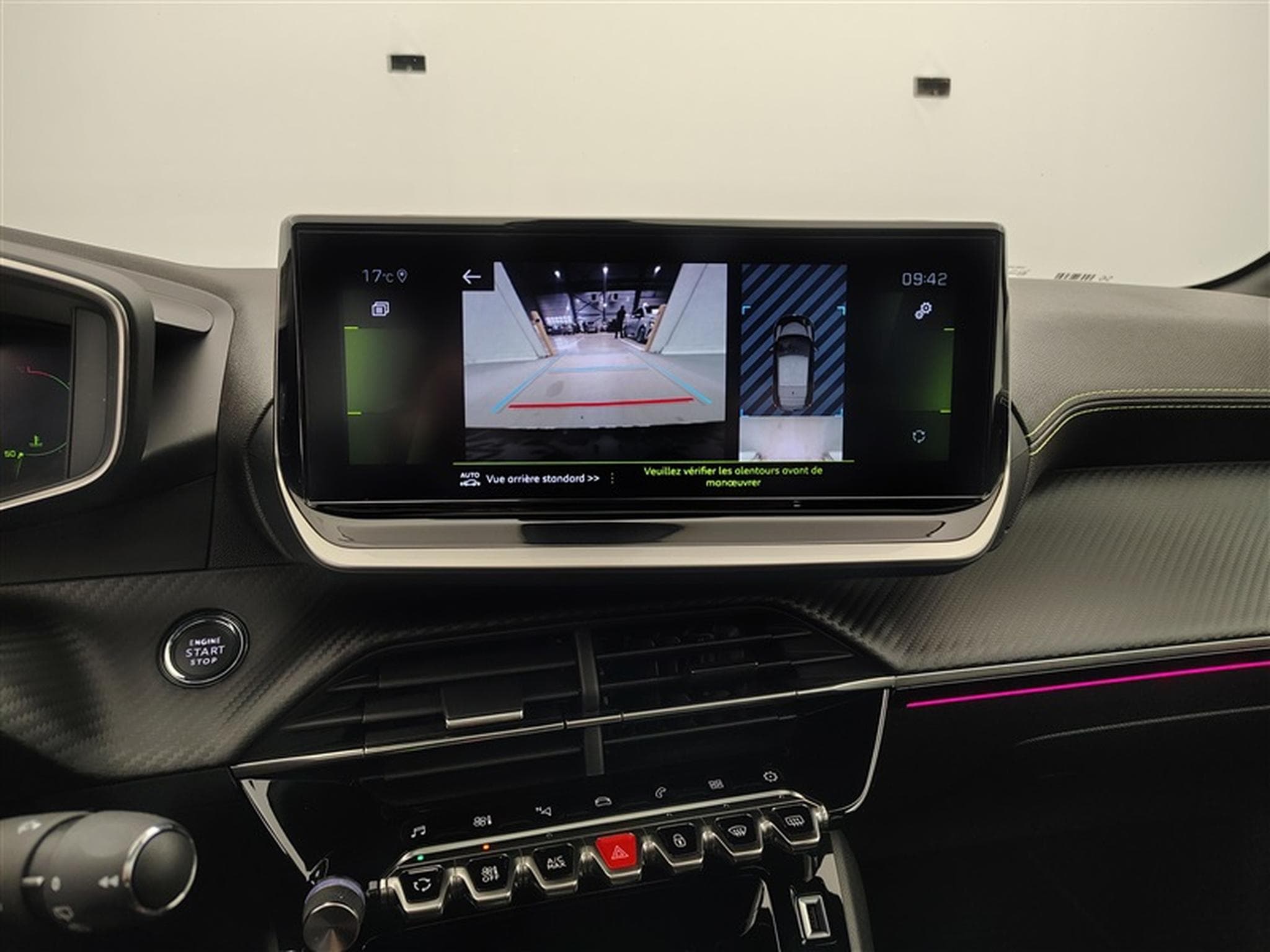 Peugeot 208 1.2i  GT Navi/CarPlay/Toit Pano/Caméra/PDC/... (2022) - Photo 18