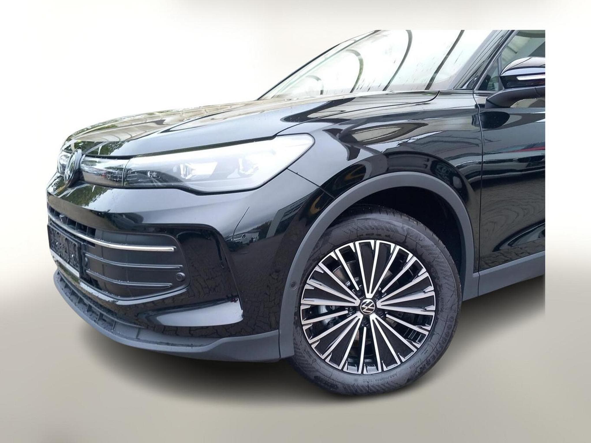 VW Tiguan LED+ Nav Pano (2026) - Foto 2