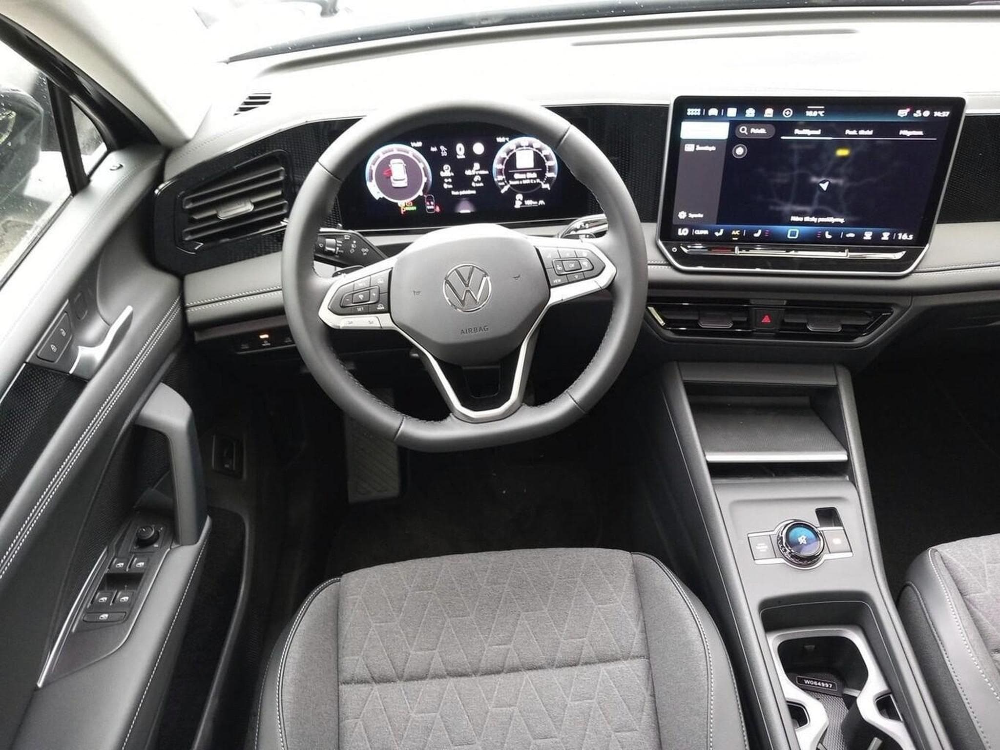 VW Tiguan LED+ Nav Pano (2026) - Foto 7