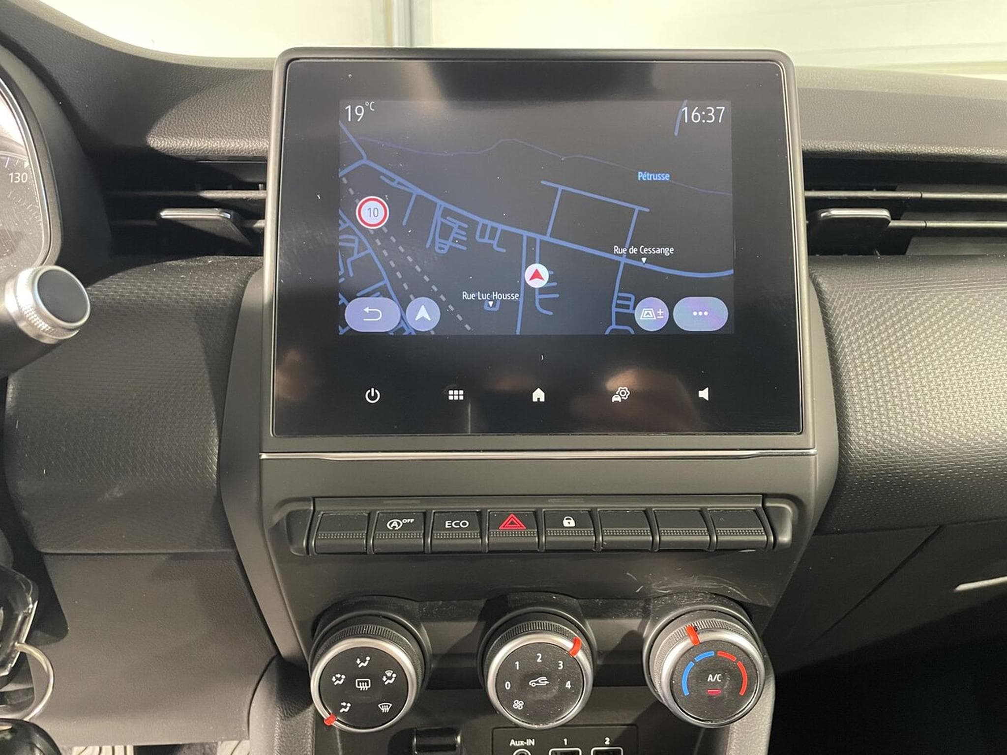 Renault Clio V 1.0 TCE 90 CORPORATE GPS CARPLAY (2021) - Photo 4