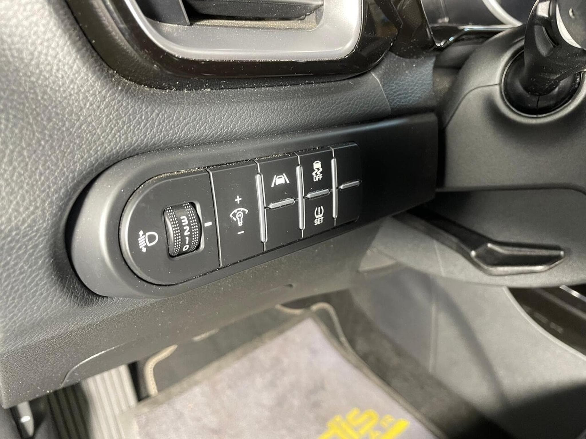Kia Ceed 1.0 T-GDI PULSE 120 CV CARPLAY (2023) - Photo 7