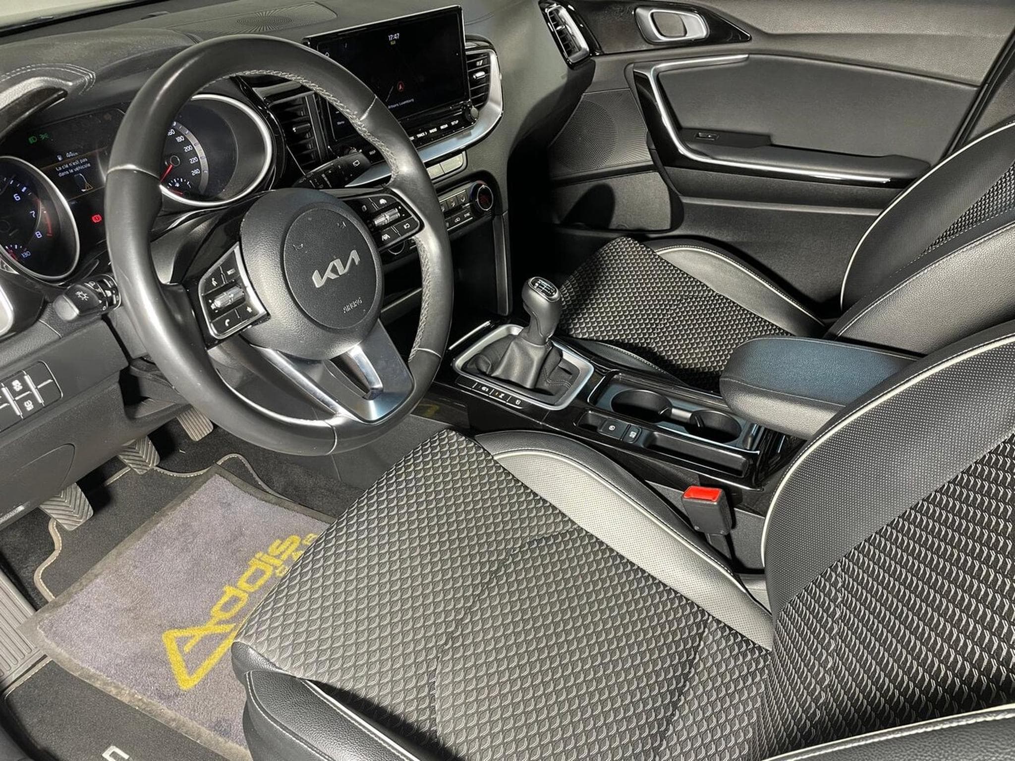 Kia Ceed 1.0 T-GDI PULSE 120 CV CARPLAY (2023) - Photo 10