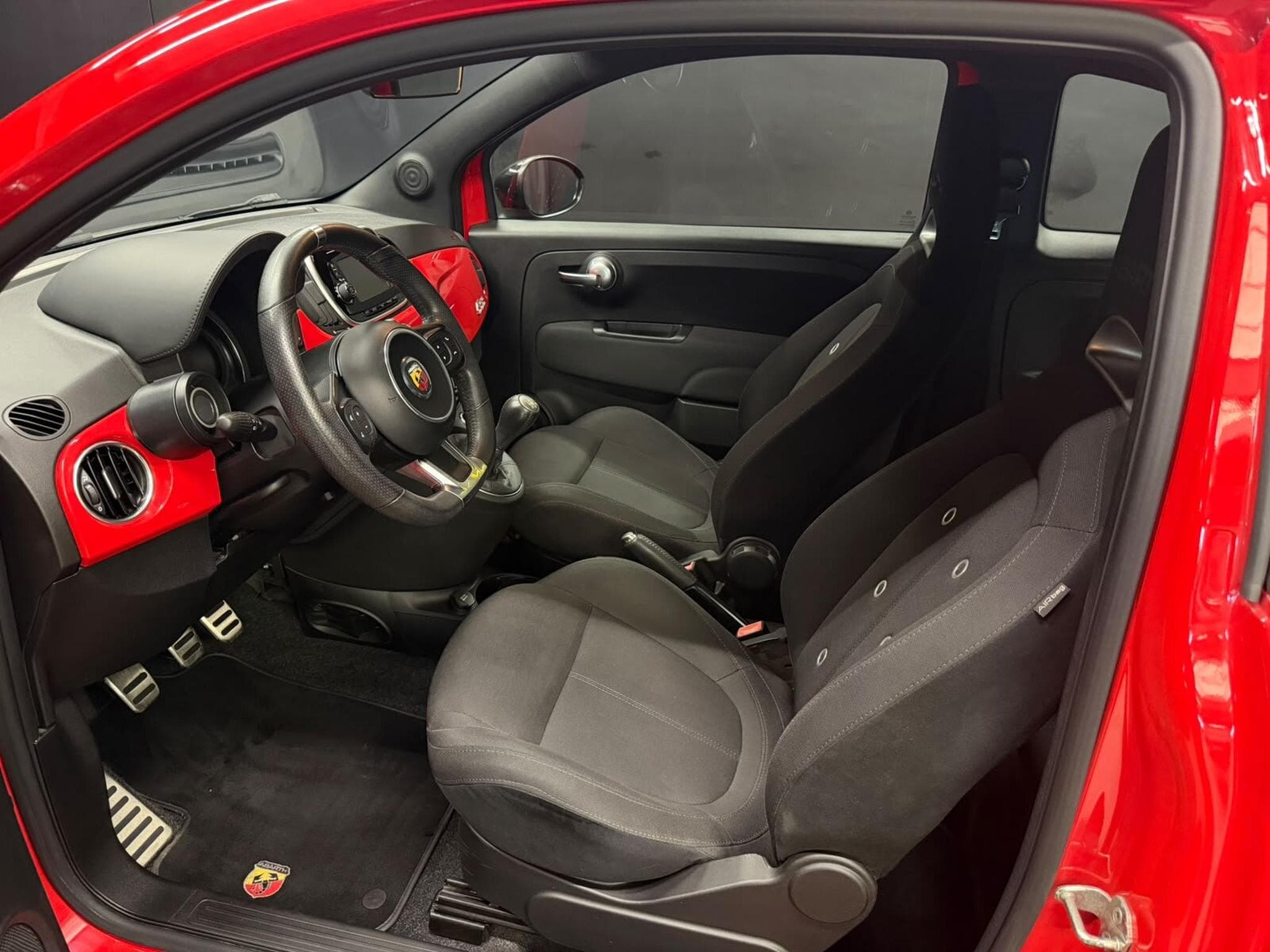 Abarth 595 abarth 595 1.4 Essence Manuelle (2017) - Photo 2