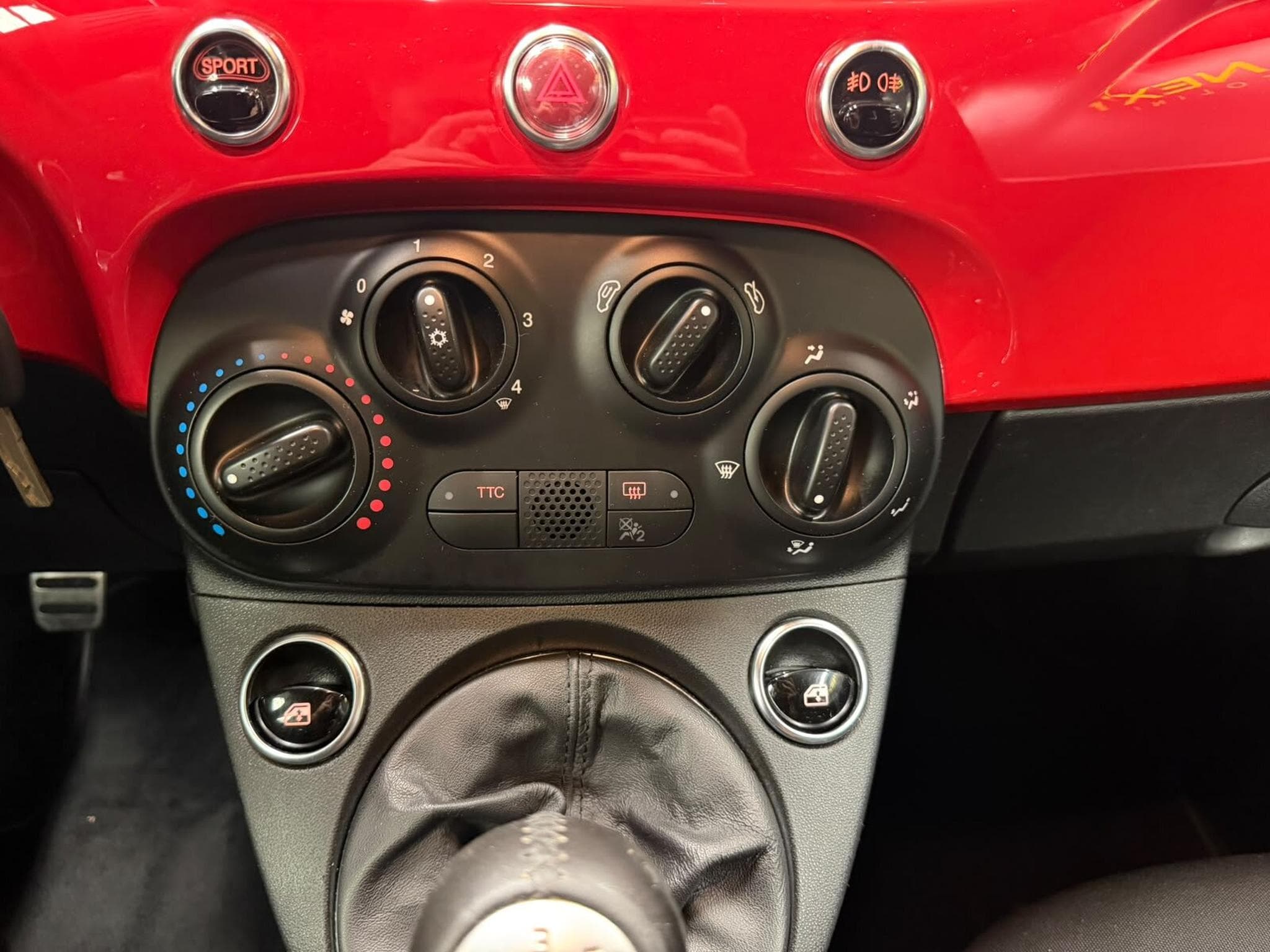 Abarth 595 abarth 595 1.4 Essence Manuelle (2017) - Photo 12