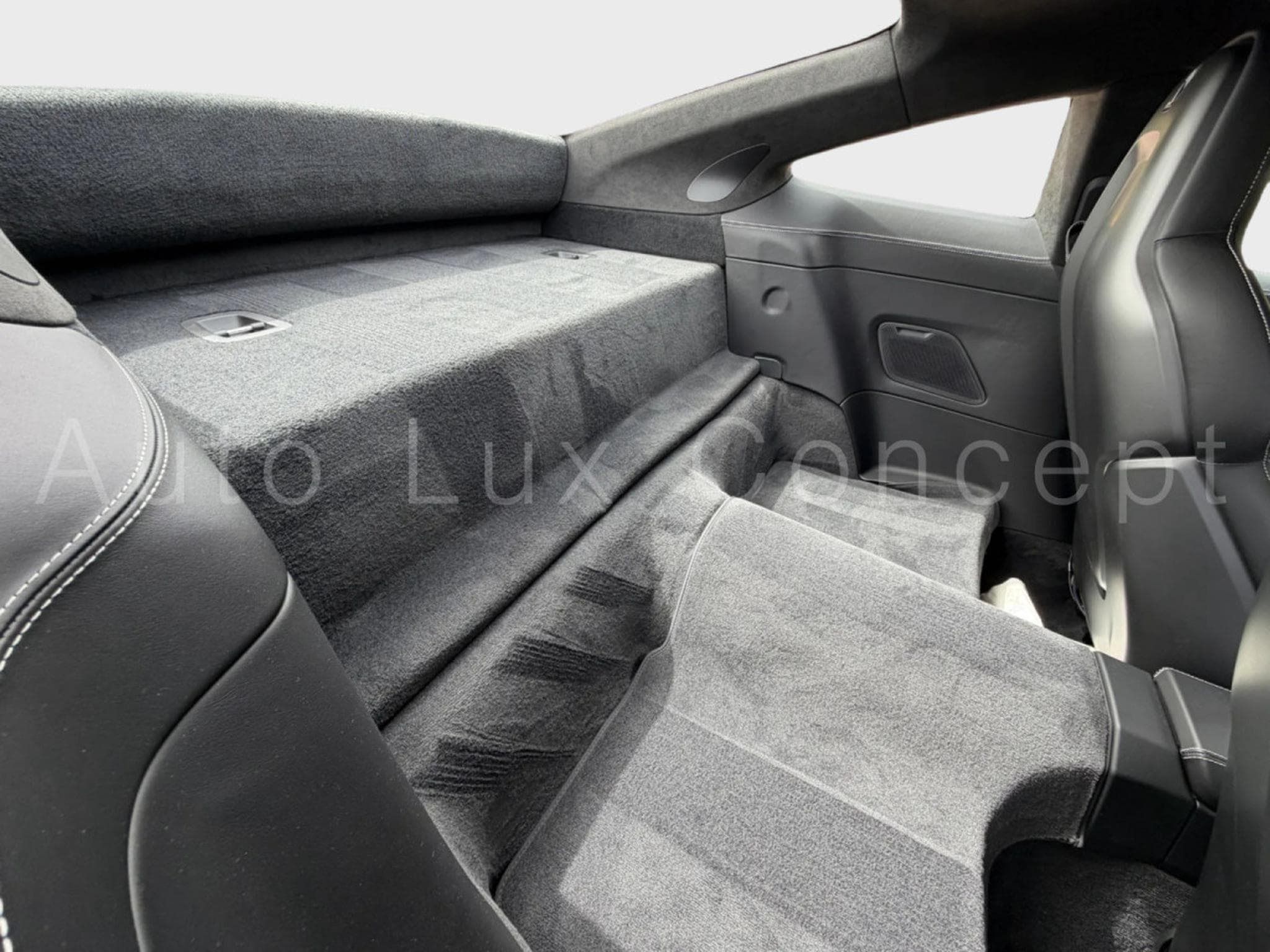 Porsche 911 911 GT3 Pack Touring (2022) - Photo 10