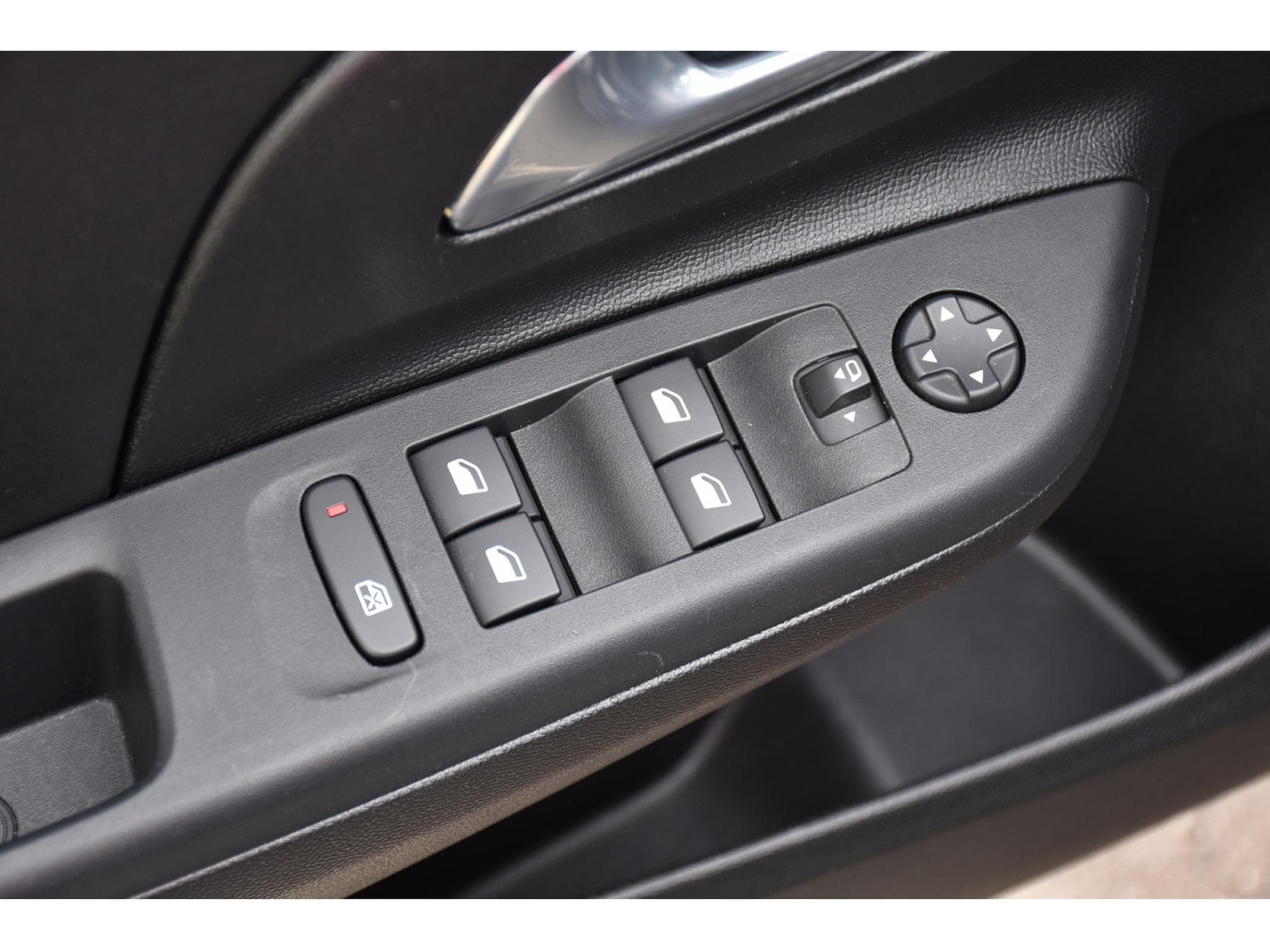 Opel Corsa 1.2 Turbo Edition AT8 REGUL LANE SIDE CAM JA 1° MAIN (2025) - Photo 19