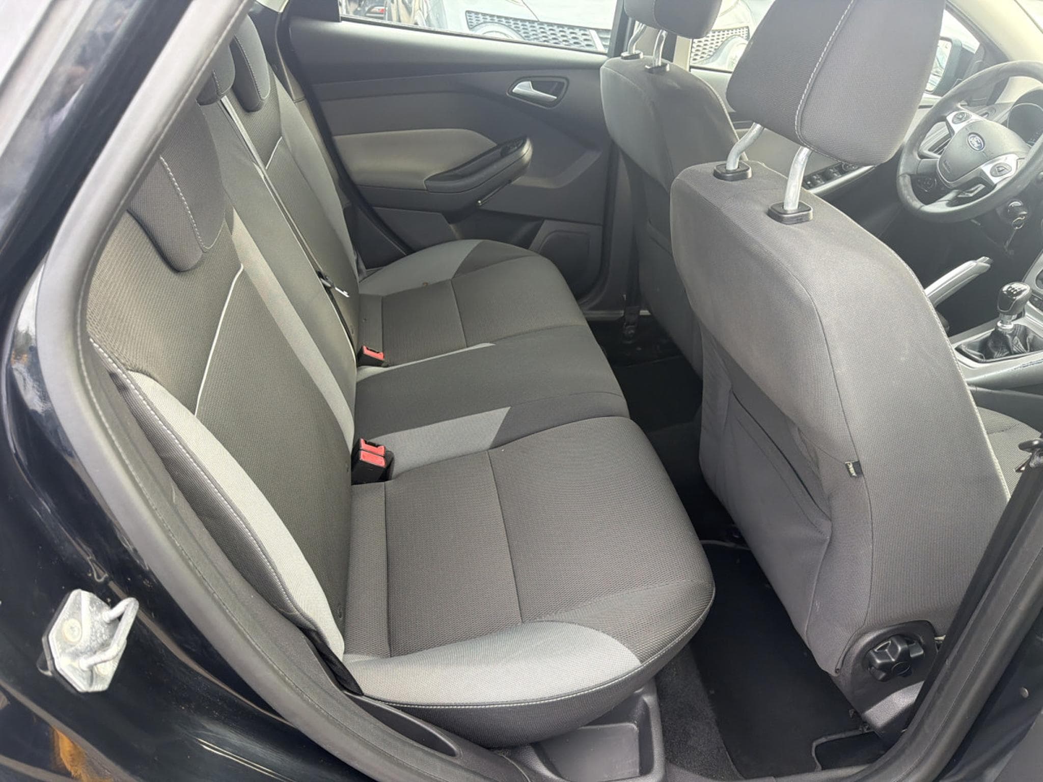 Ford Focus 1.6 TDCI 95CV (2011) - Photo 9