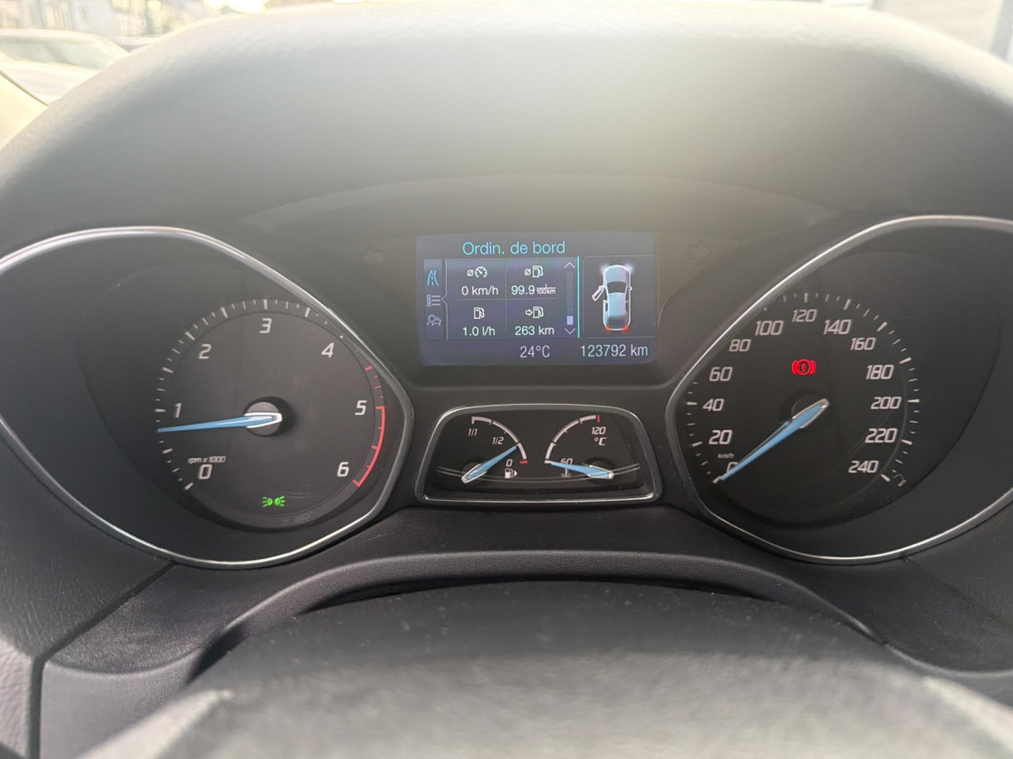Ford Focus 1.6 TDCI 95CV (2011) - Photo 14