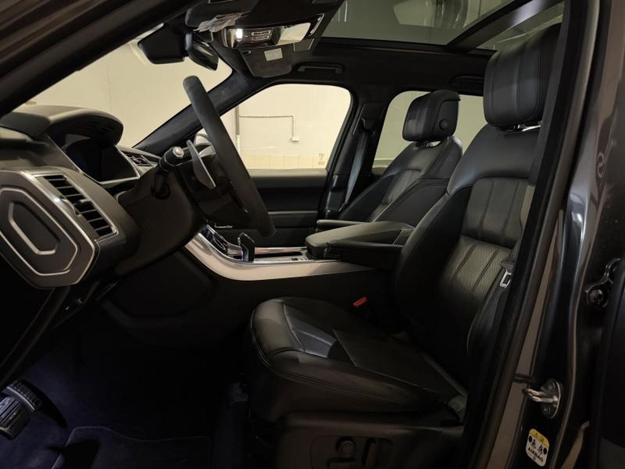 Land-Rover Range Rover Sport P400 HST (2020) - Photo 15