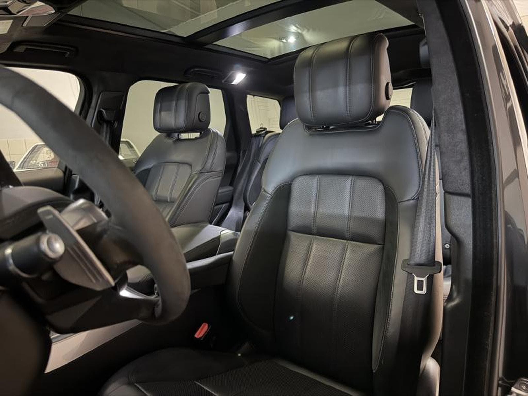 Land-Rover Range Rover Sport P400 HST (2020) - Photo 16