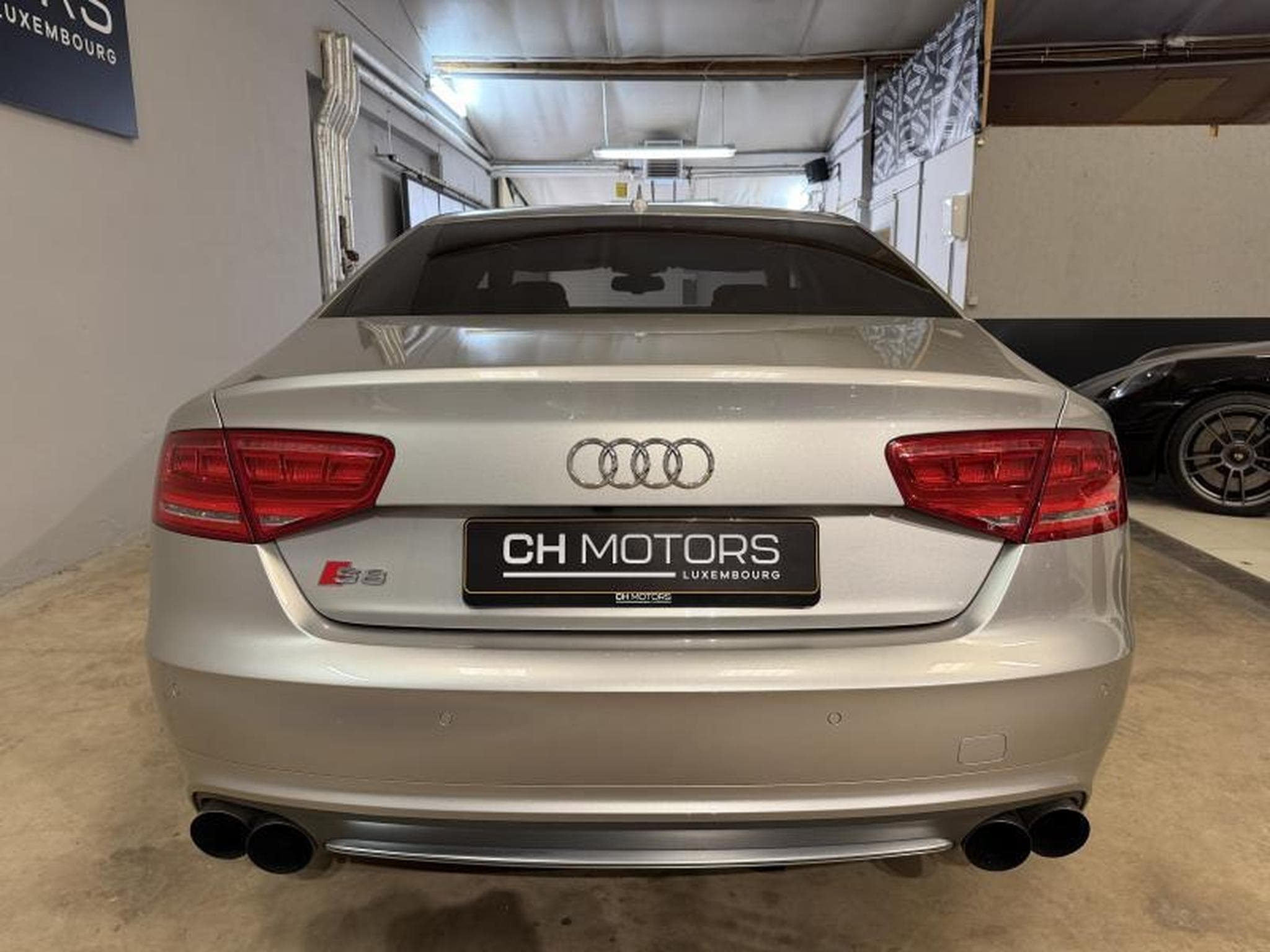 Audi S8 EXPORT/HANDLER/NO WARRANTY (2012) - Photo 6