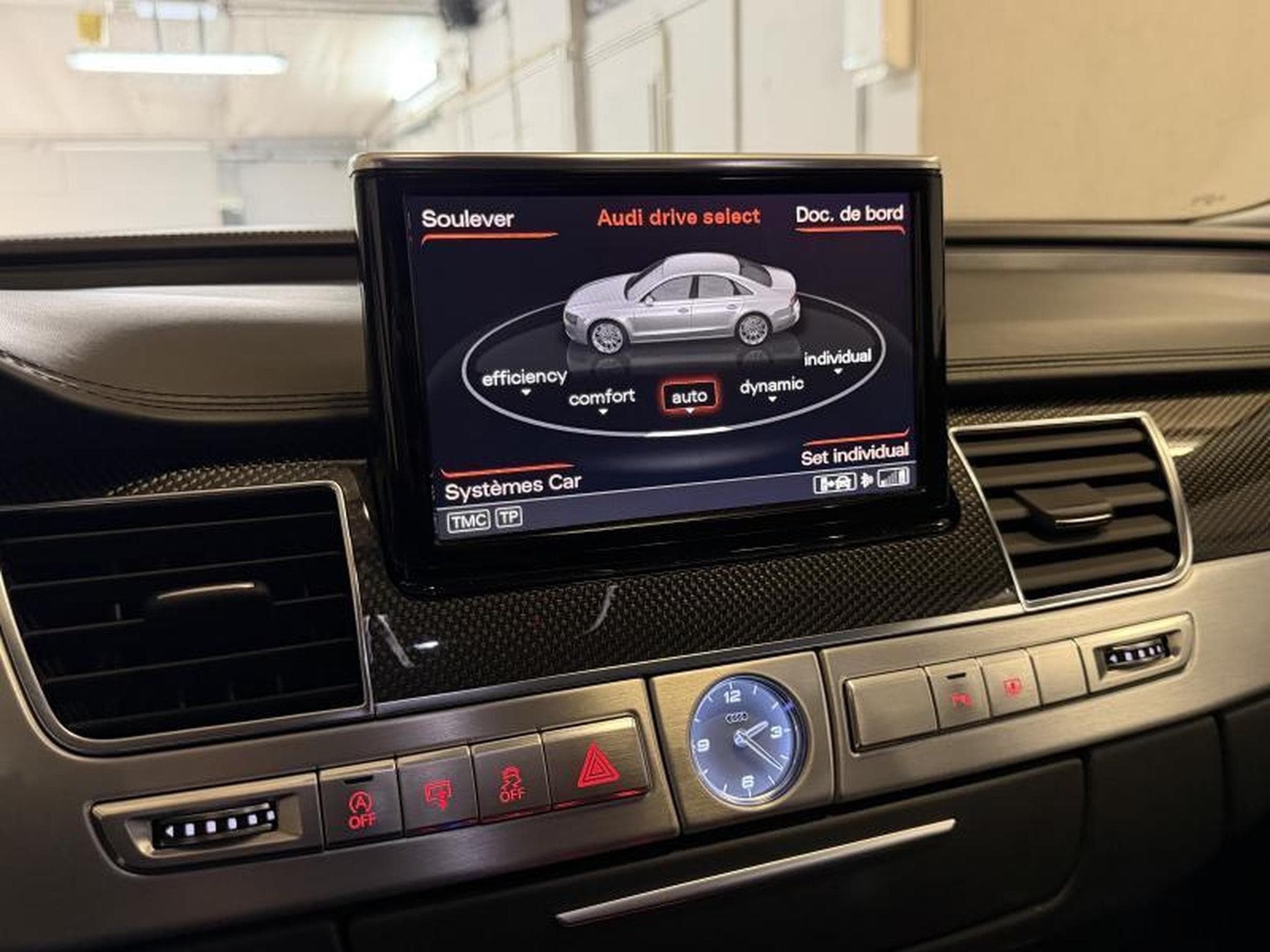 Audi S8 EXPORT/HANDLER/NO WARRANTY (2012) - Photo 16