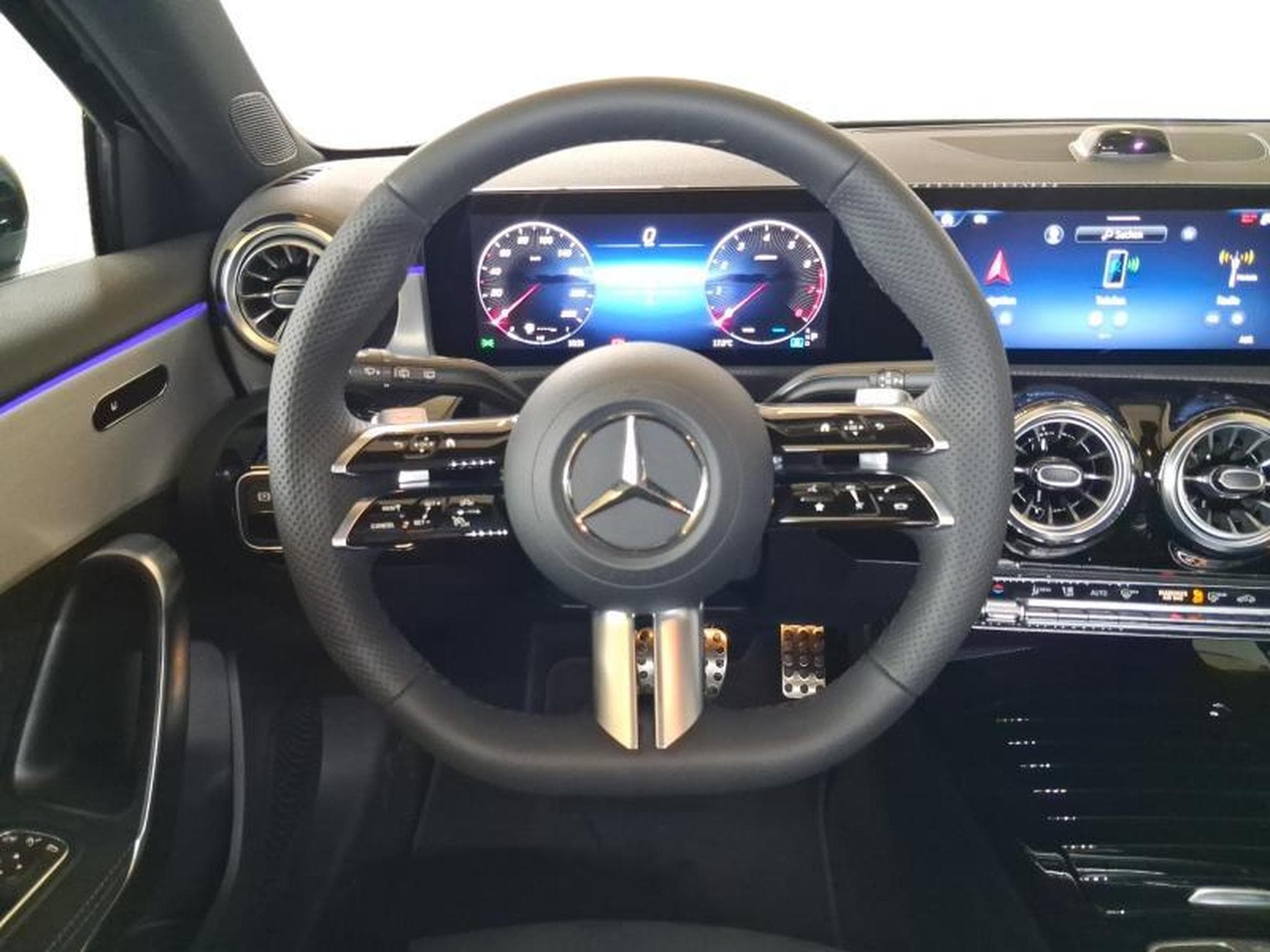 Mercedes A 200 AMG Line (2026) - Photo 6