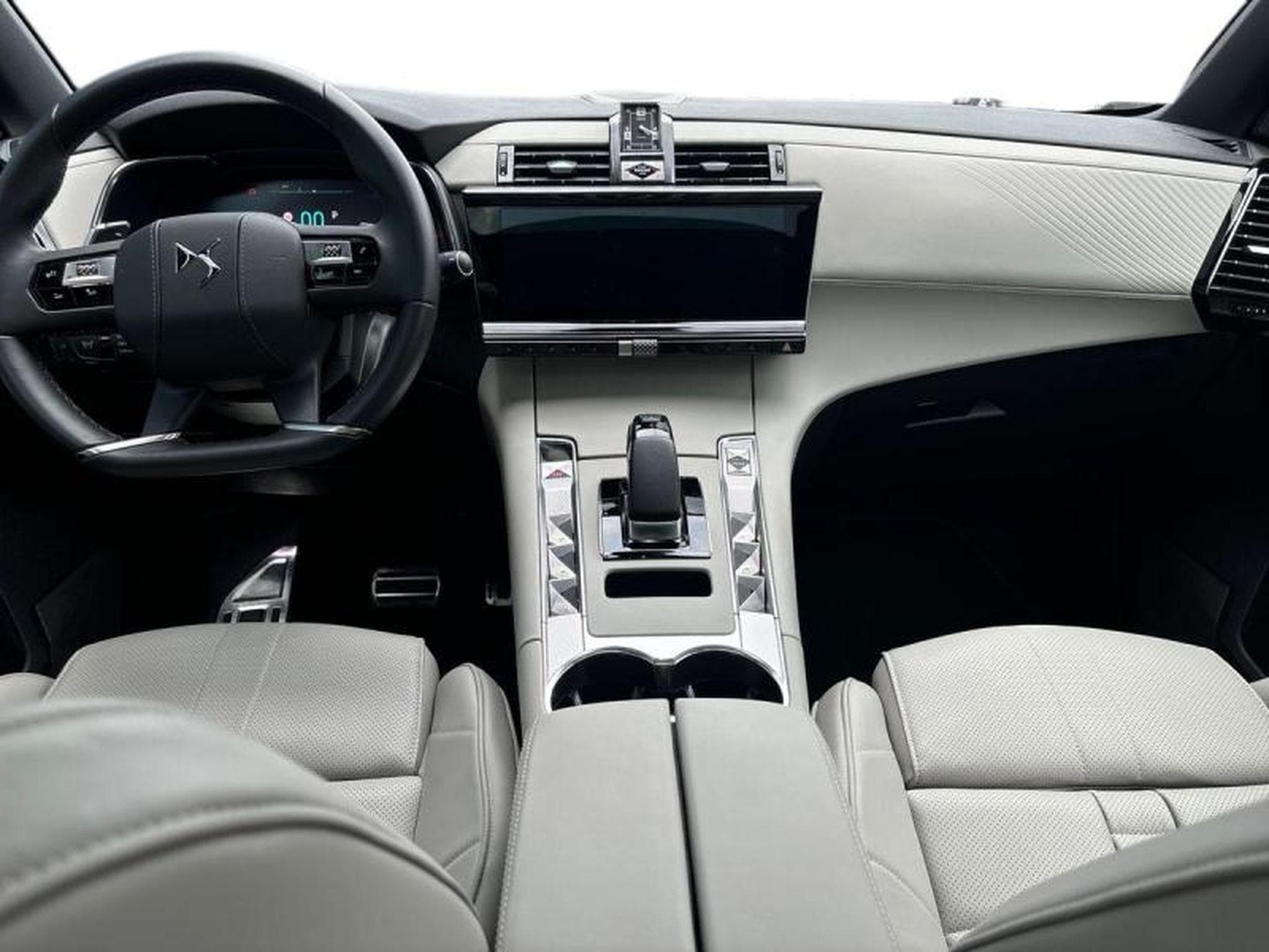 DS Automobiles DS7 E-TENSE 4x4 360ch Opera (2024) - Photo 8