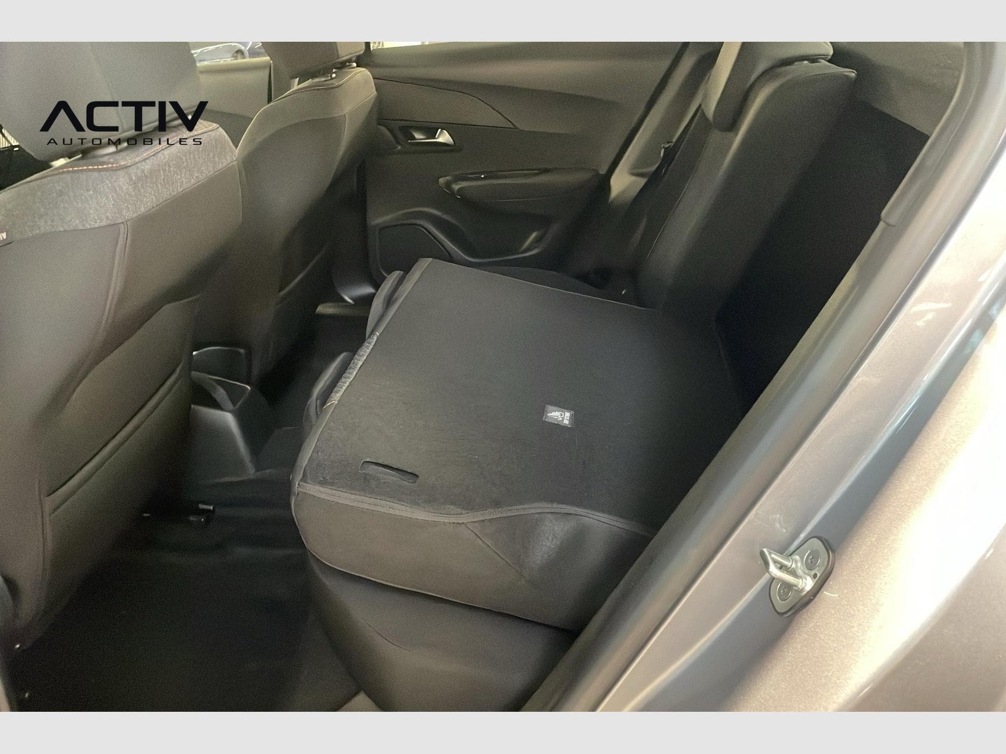 Peugeot 2008 100 S&S BVM6 Style (2025) - Photo 18