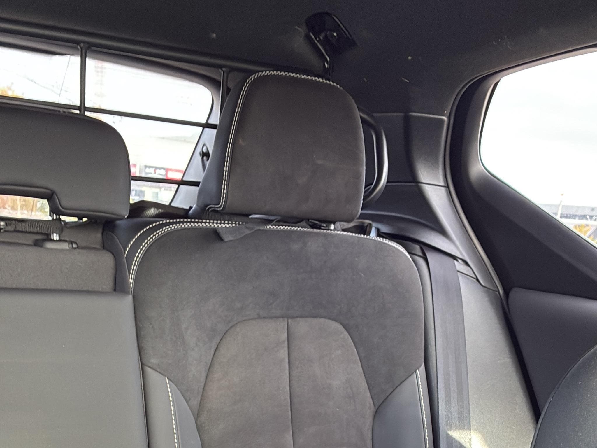 Volvo XC40 XC40 Plus, B3, Mild Hybride Essence Dark (2025) - Photo 11