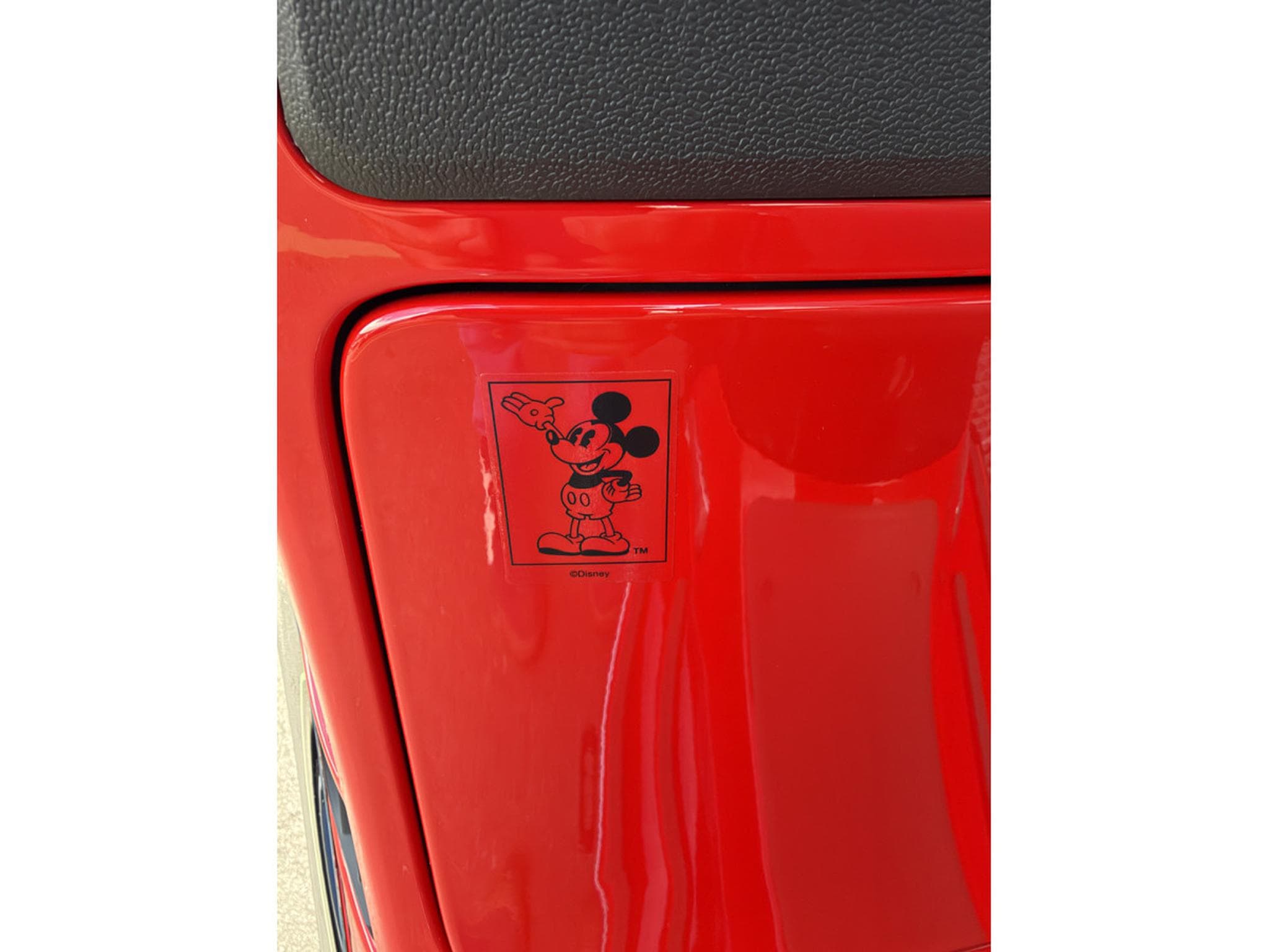 Vespa GTS 310 MICKEY MOUSE , édition spéciale GAS (2025) - Foto 6