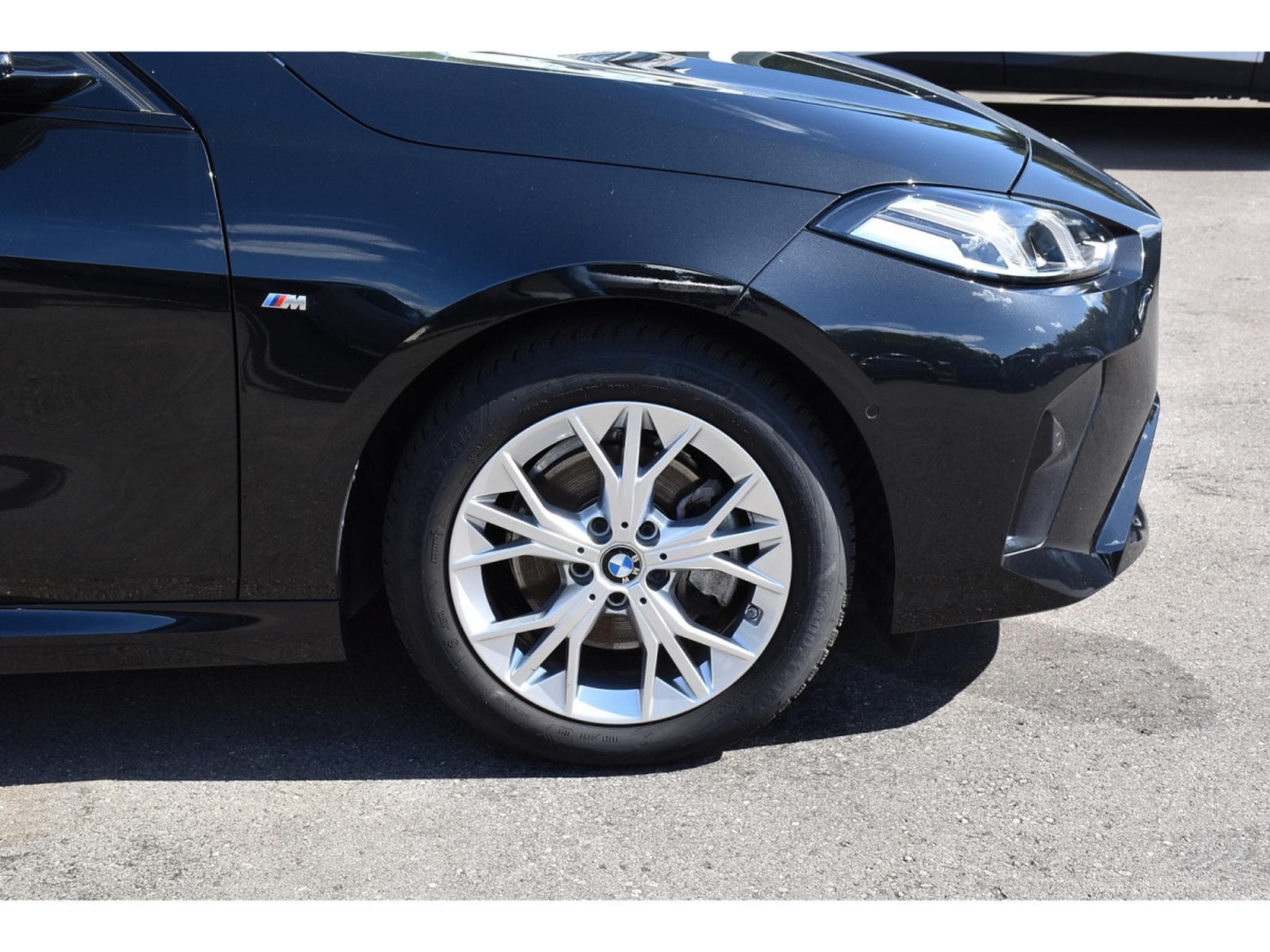 BMW 120 iA "M" Sport TO ACC LANE SIDE CAM 1° MAIN (2026) - Foto 22