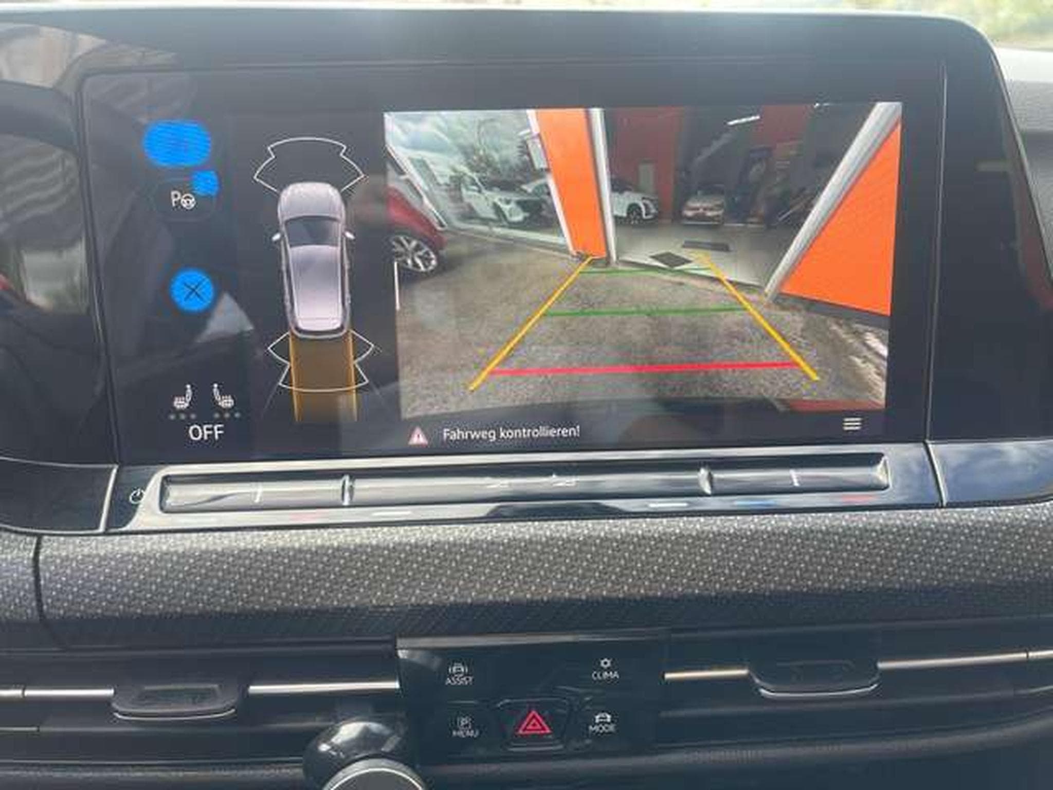 VW Golf (2023) - Photo 18