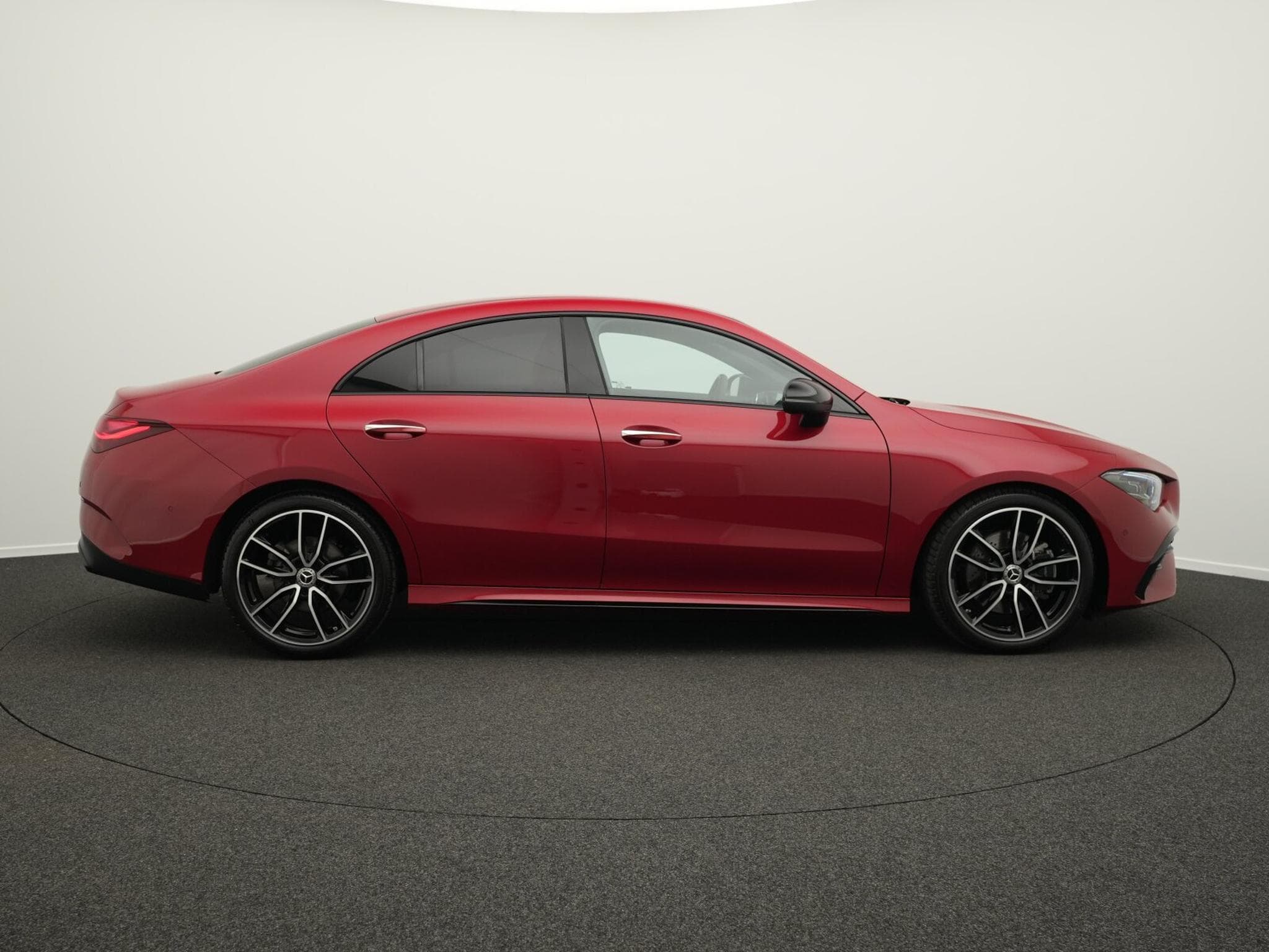 Mercedes CLA 200 AMG-Line Cpe Multi+Kamera+Keyless+19" (2025) - Photo 5
