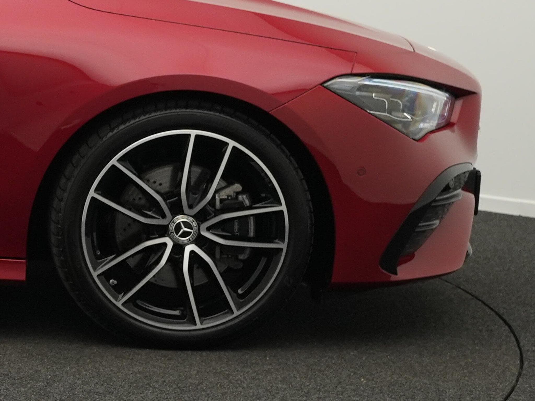 Mercedes CLA 200 AMG-Line Cpe Multi+Kamera+Keyless+19" (2025) - Photo 8
