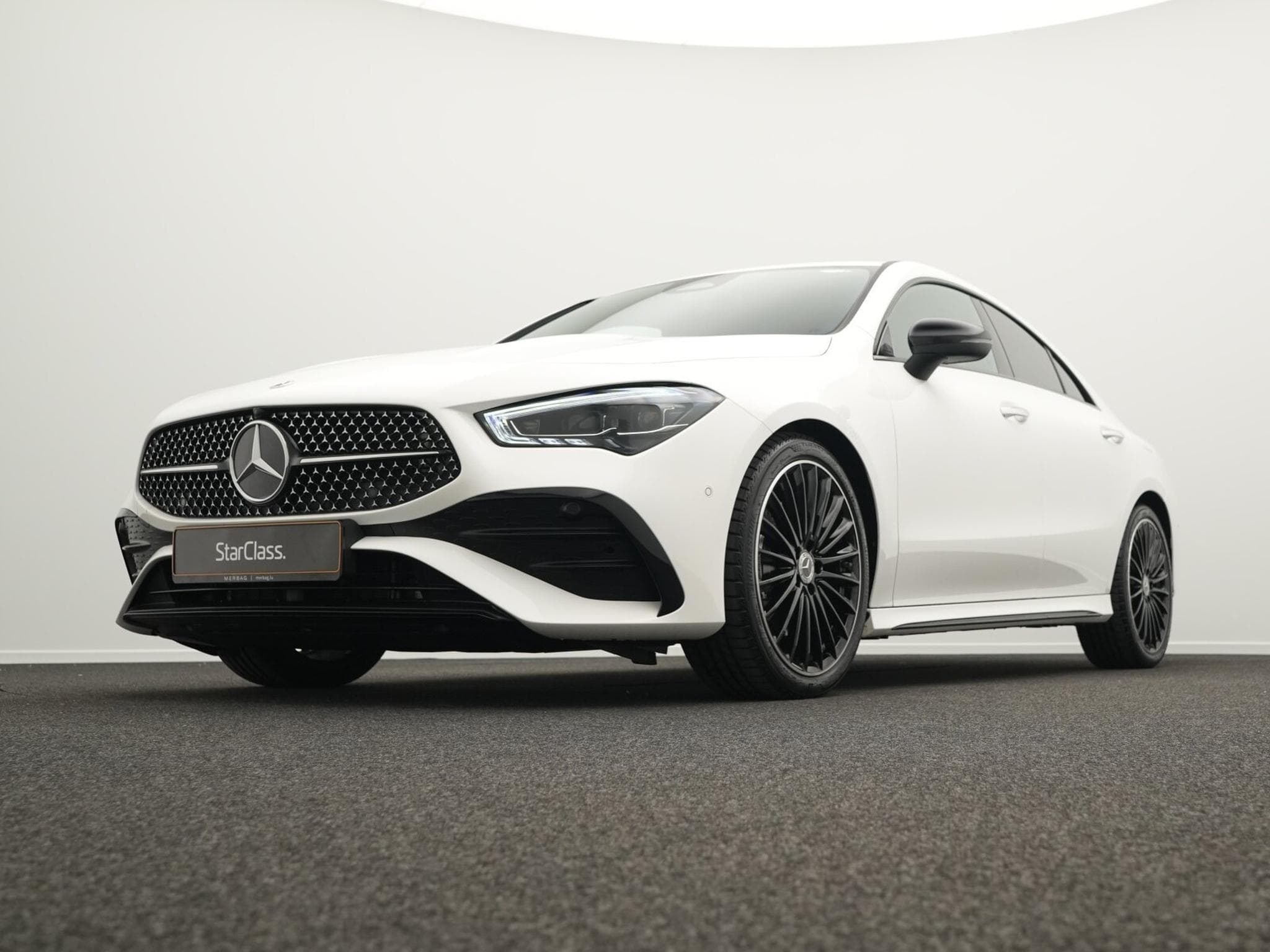 Mercedes CLA 200 AMG-Line Cpe Multi+Kamera+Night+Keyless (2025) - Photo 10