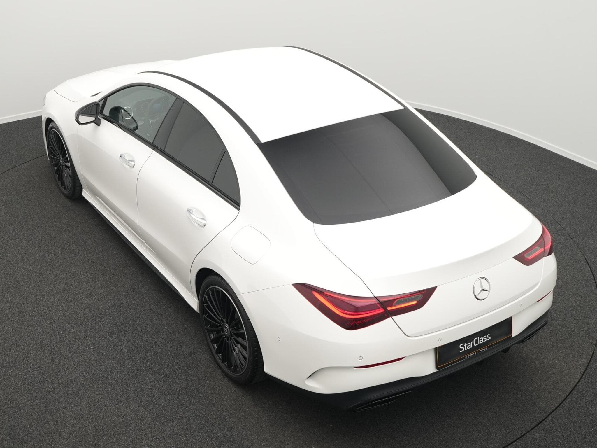 Mercedes CLA 200 AMG-Line Cpe Multi+Kamera+Night+Keyless (2025) - Photo 13