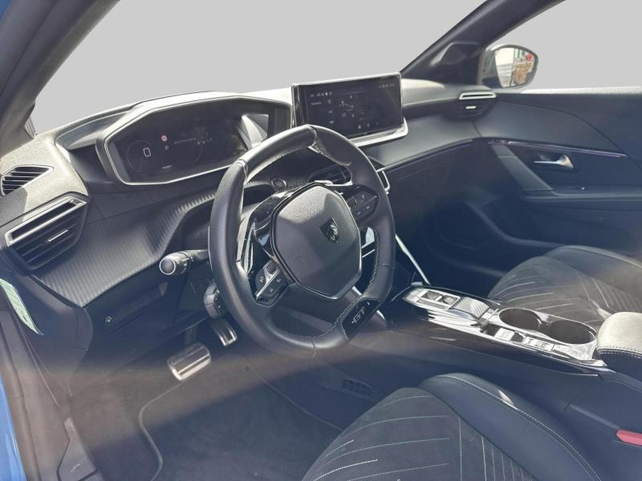 Peugeot 208 GT 1.2 Hybrid 136 e-DSC6 (2024) - Photo 11