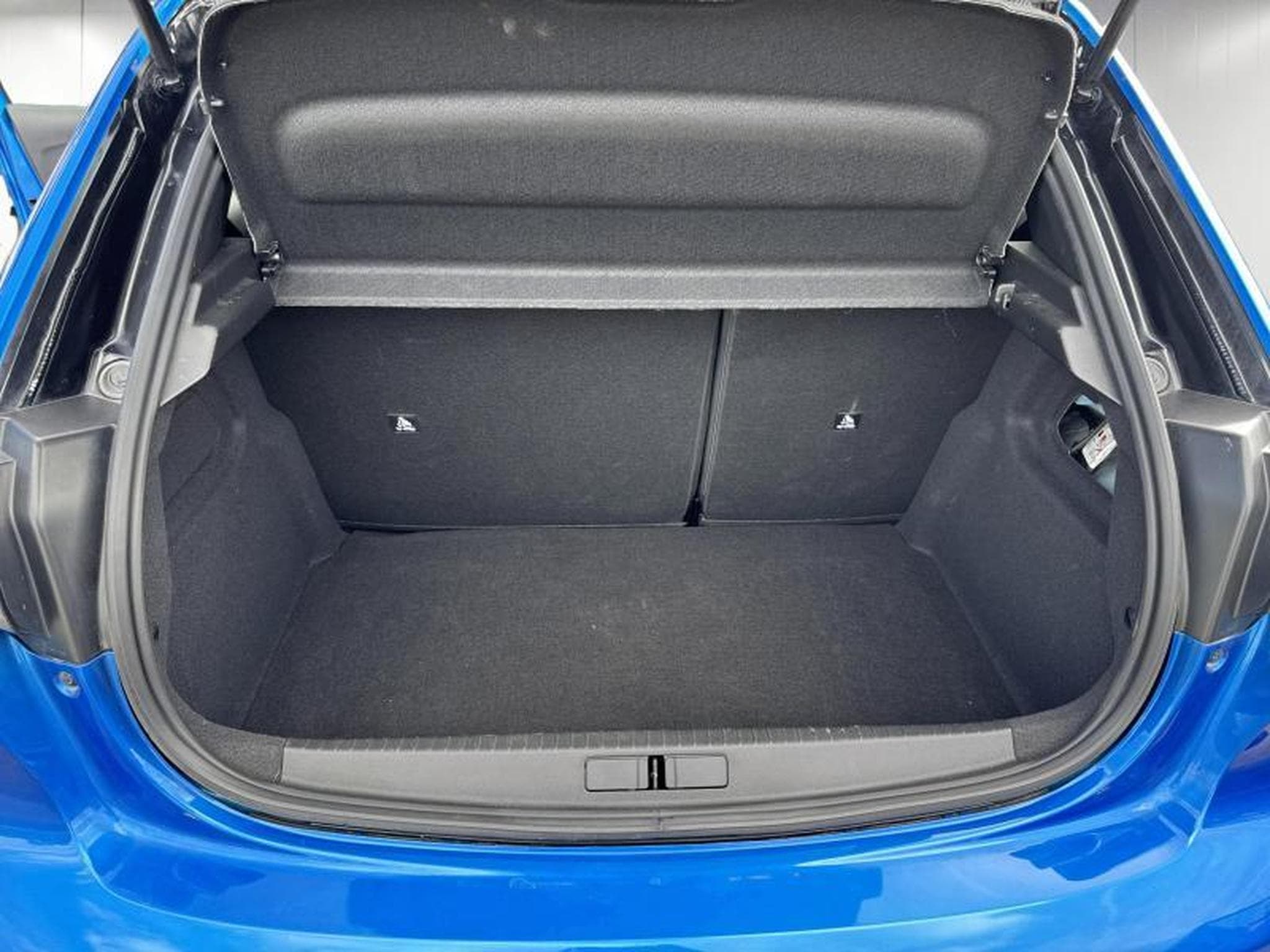 Peugeot 208 GT 1.2 Hybrid 136 e-DSC6 (2024) - Photo 20