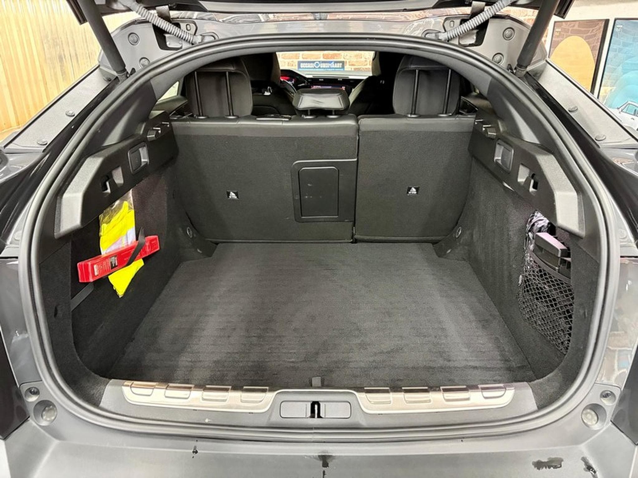Peugeot 408 408 1.2 131cv Auto GT Navi/Cam360/Jalu19 (2023) - Photo 7