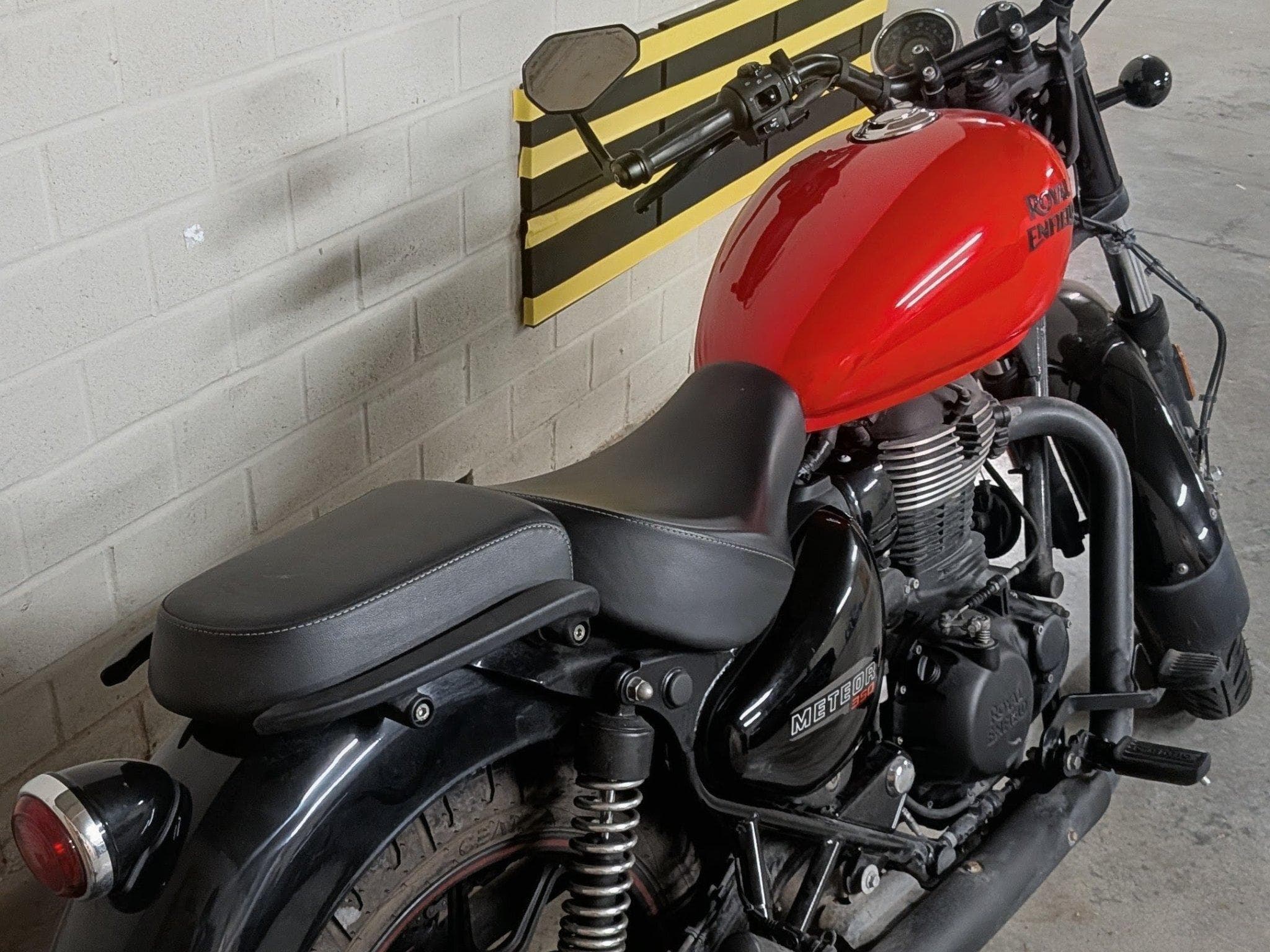 Royal Enfield Meteor 350cc (2022) - Foto 2
