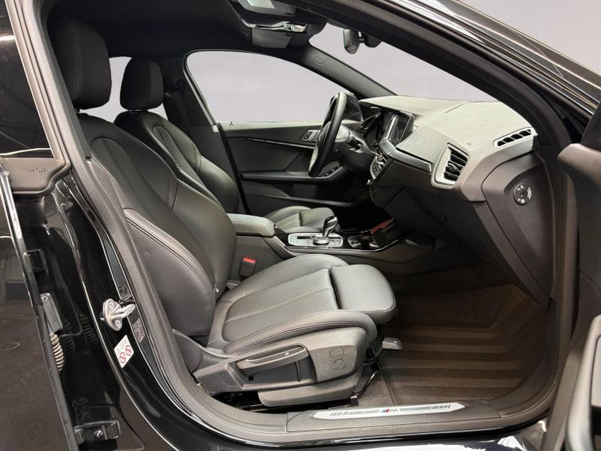 BMW 218 218d Gran Coupé Kit M Sport (2022) - Photo 13