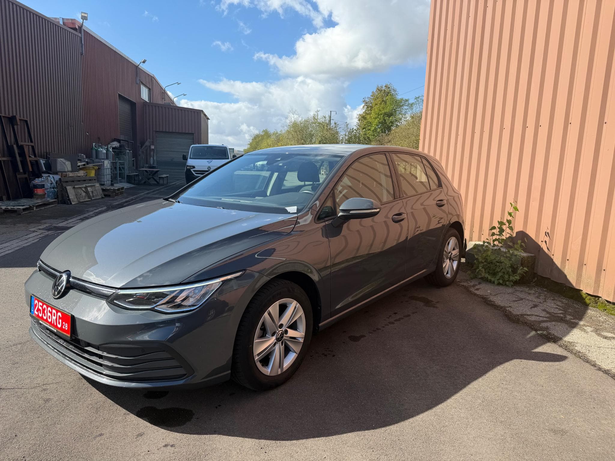 VW Golf 2.0 TDI 115CH DSG Life (2021) - Photo 2