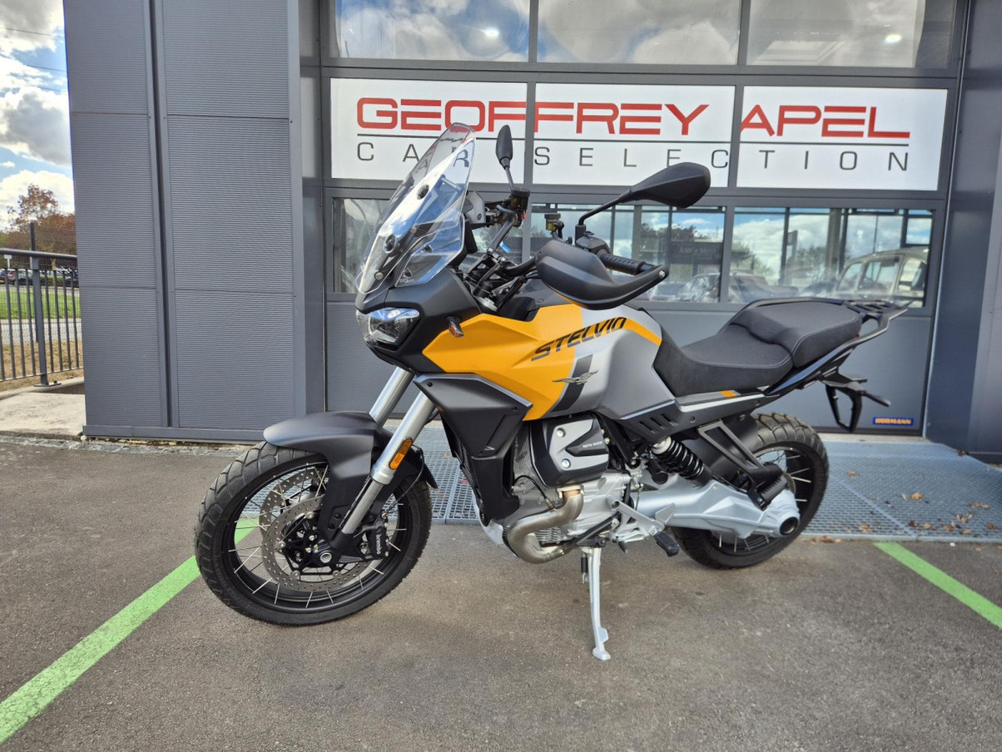 Moto Guzzi Stelvio (2026) - Photo 2