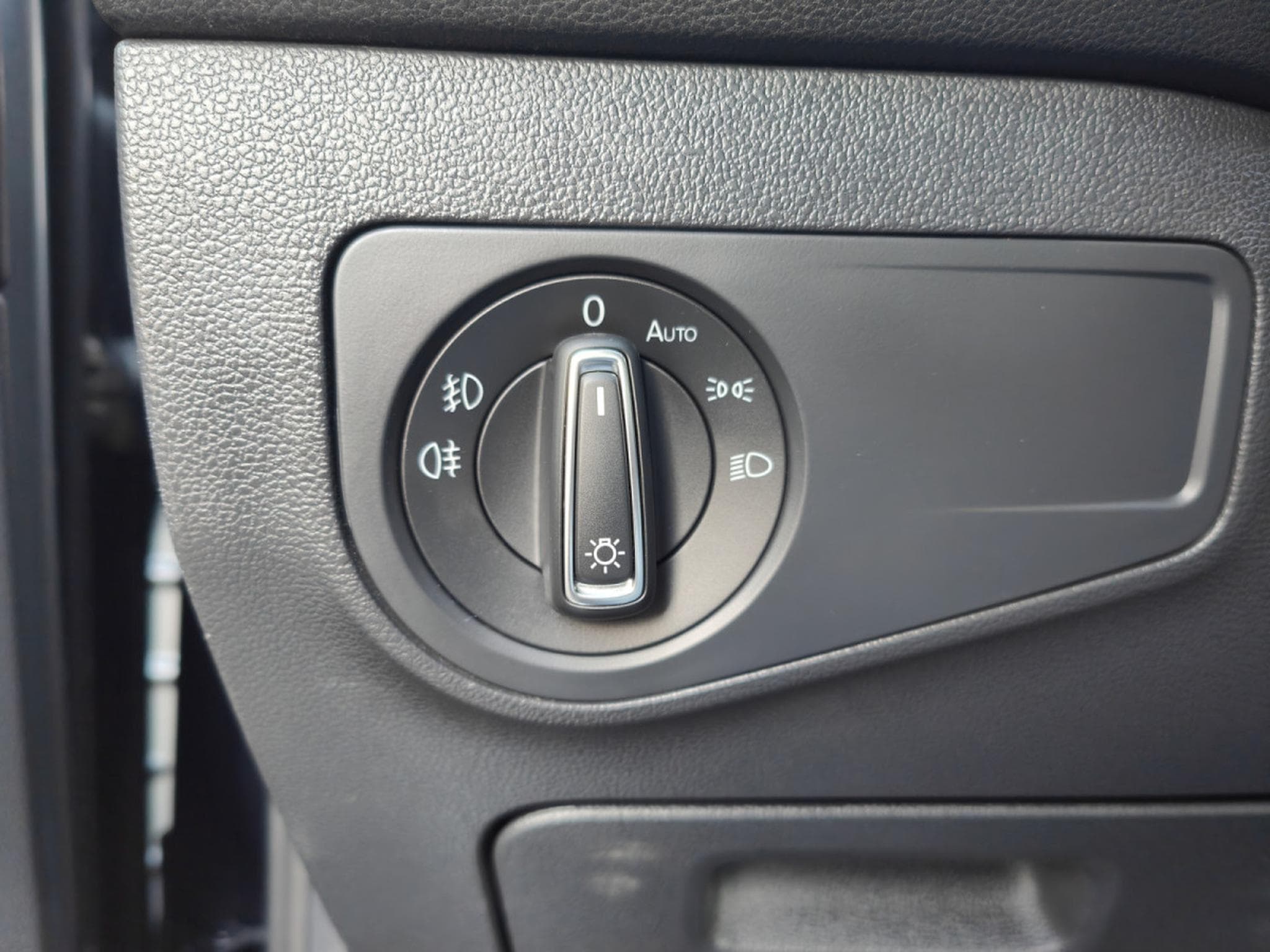 VW Tiguan R-Line 2.0 TDI DSG 7 PLACES CARPLAY SIEGE CHAUFFANTS BLUETHO (2019) - Photo 15